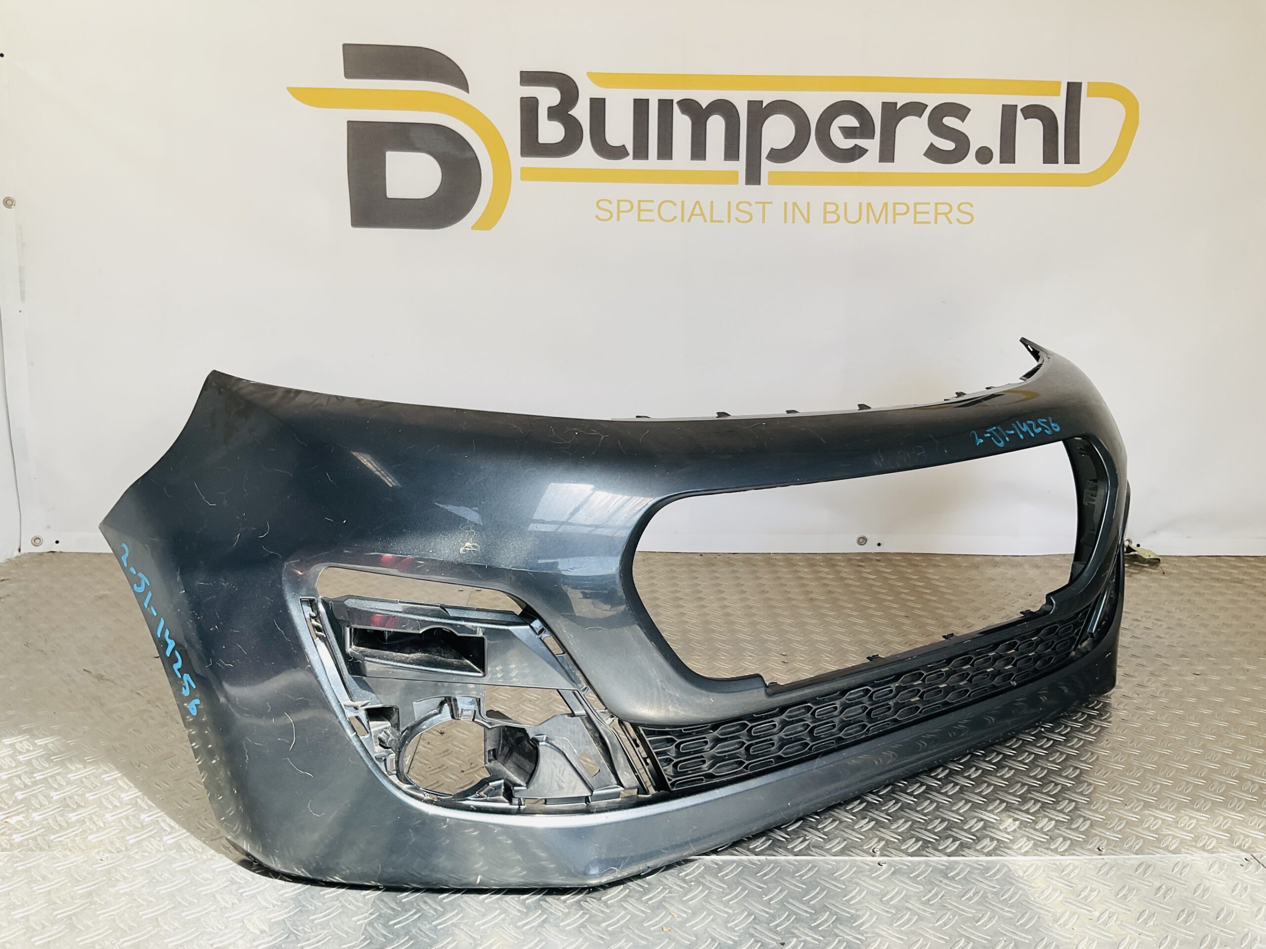 Bumper Peugeot 107 Facelift 11-14 52119-0H120 Voorbumper 2-J1-14256z