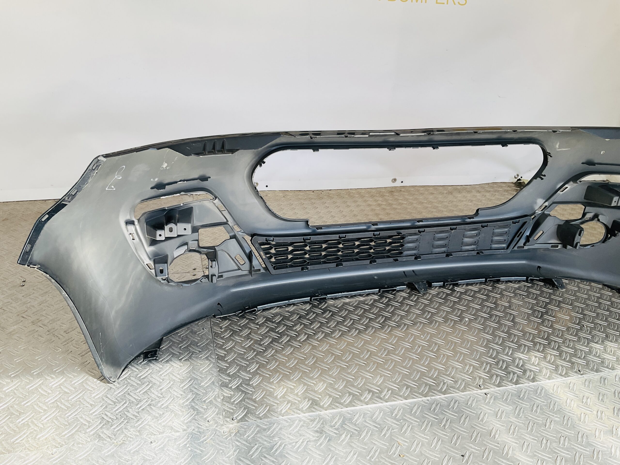 Bumper Peugeot 107 Facelift 11-14 52119-0H120 Voorbumper 2-J1-14256z