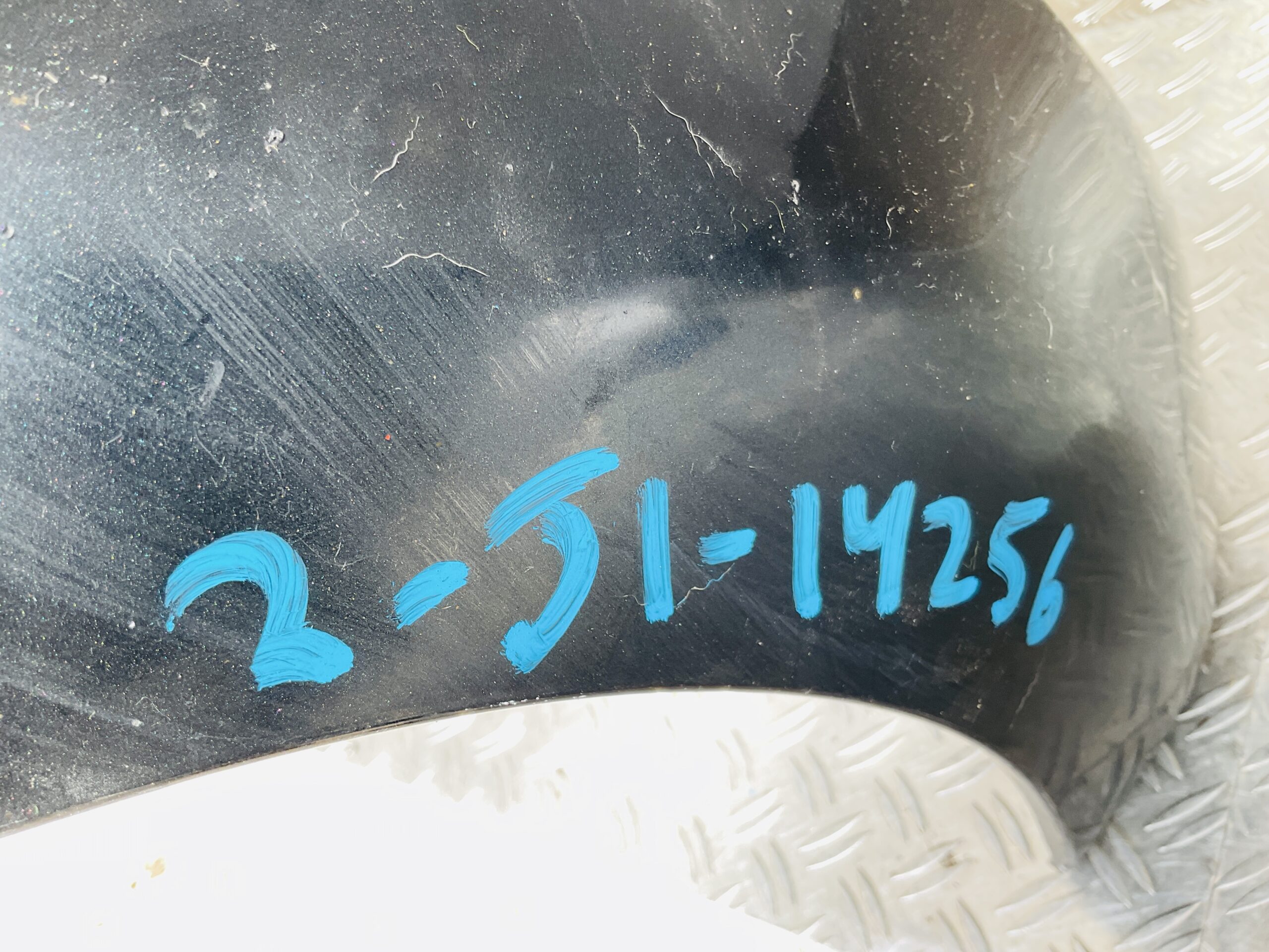 Bumper Peugeot 107 Facelift 11-14 52119-0H120 Voorbumper 2-J1-14256z