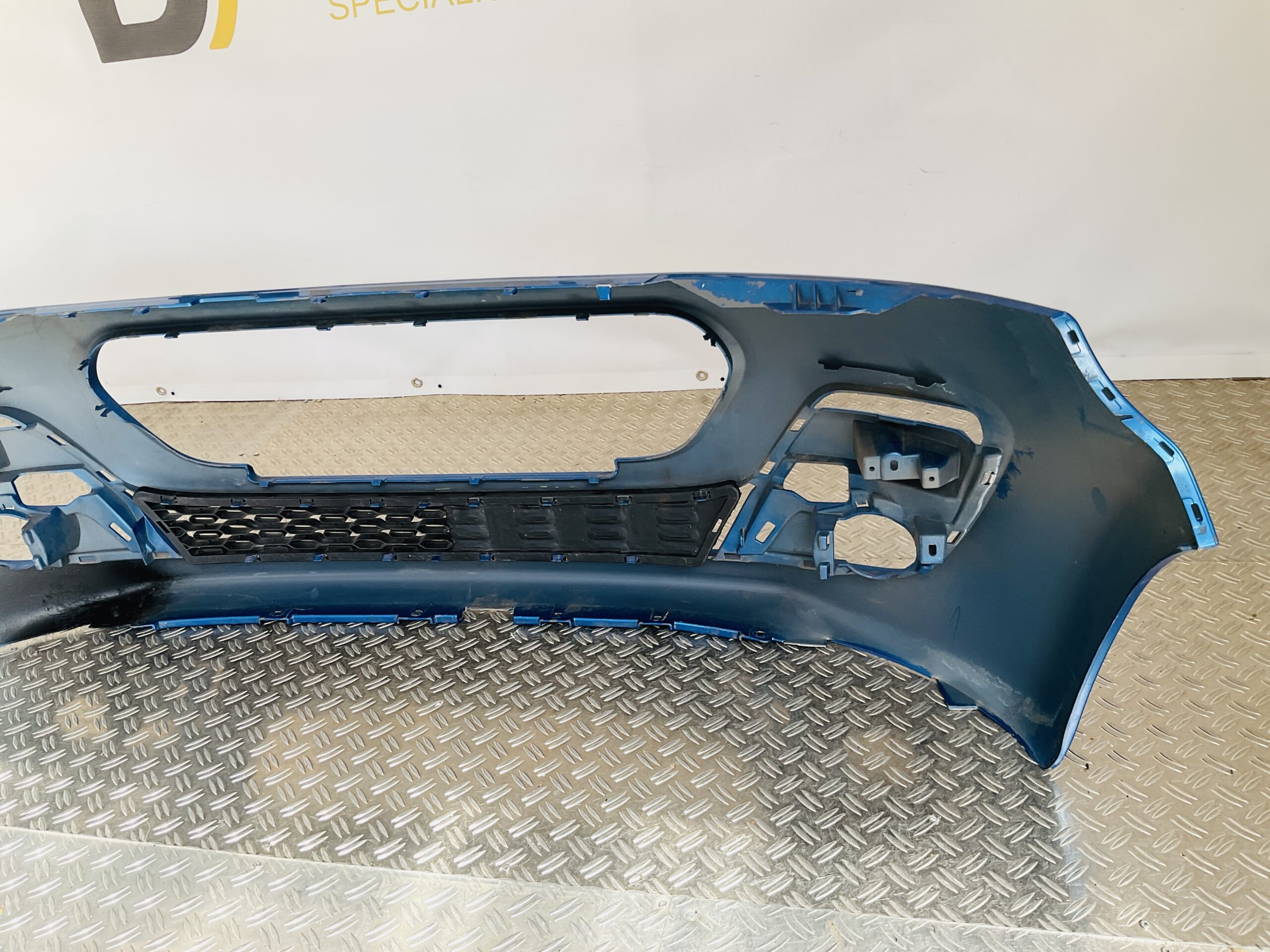 Bumper Peugeot 107 Facelift 11-14 52119-0H120 Voorbumper 2-J1-14255z