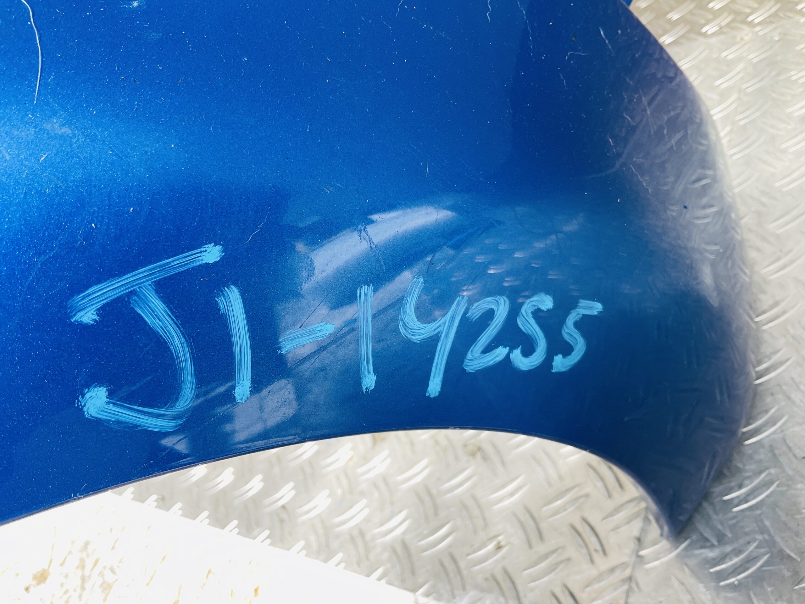 Bumper Peugeot 107 Facelift 11-14 52119-0H120 Voorbumper 2-J1-14255z