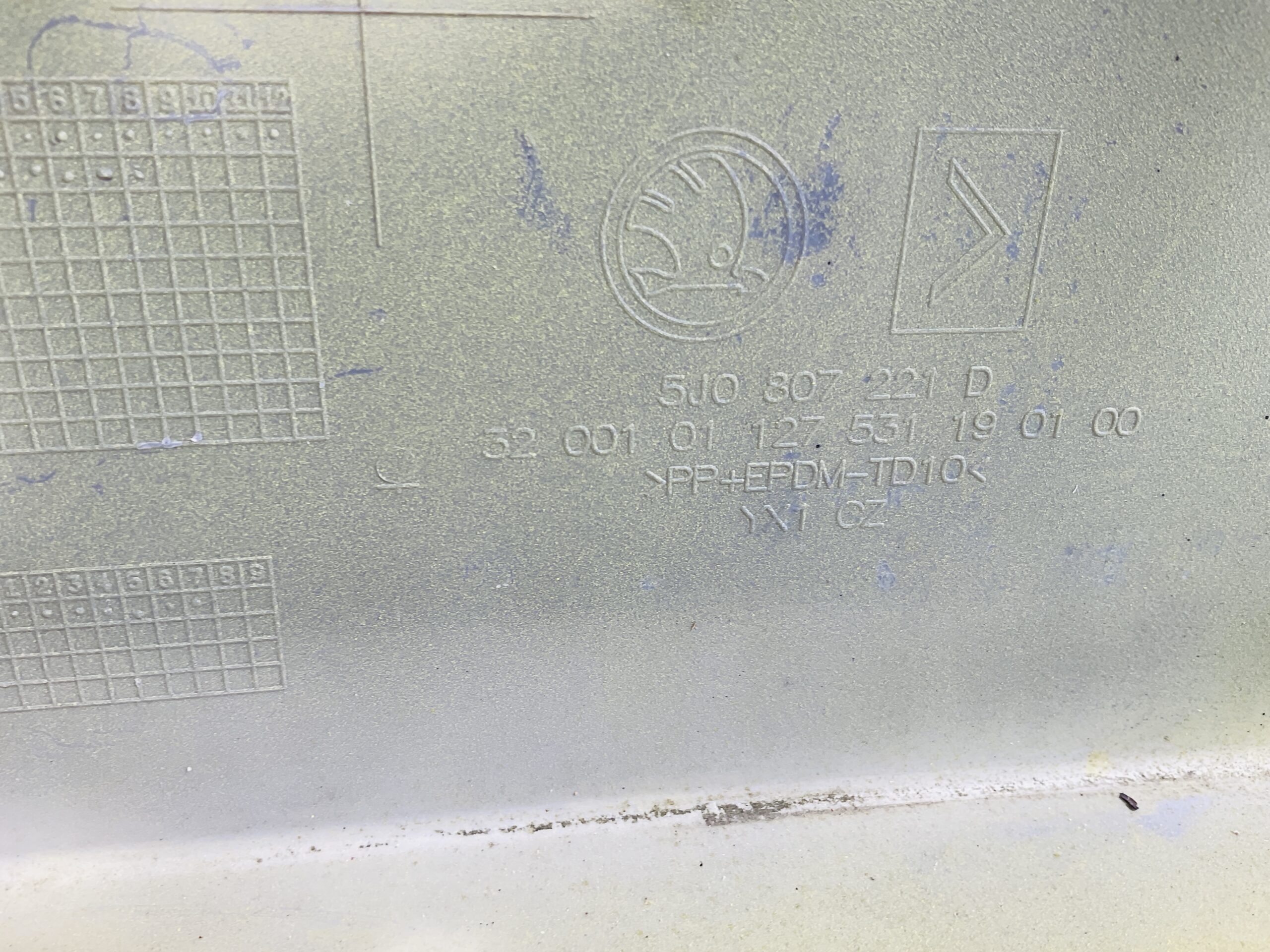 Bumper Skoda Fabia 2 ll 5J 2010-2015 5J0807221D Voorbumper 2-H7-14322z