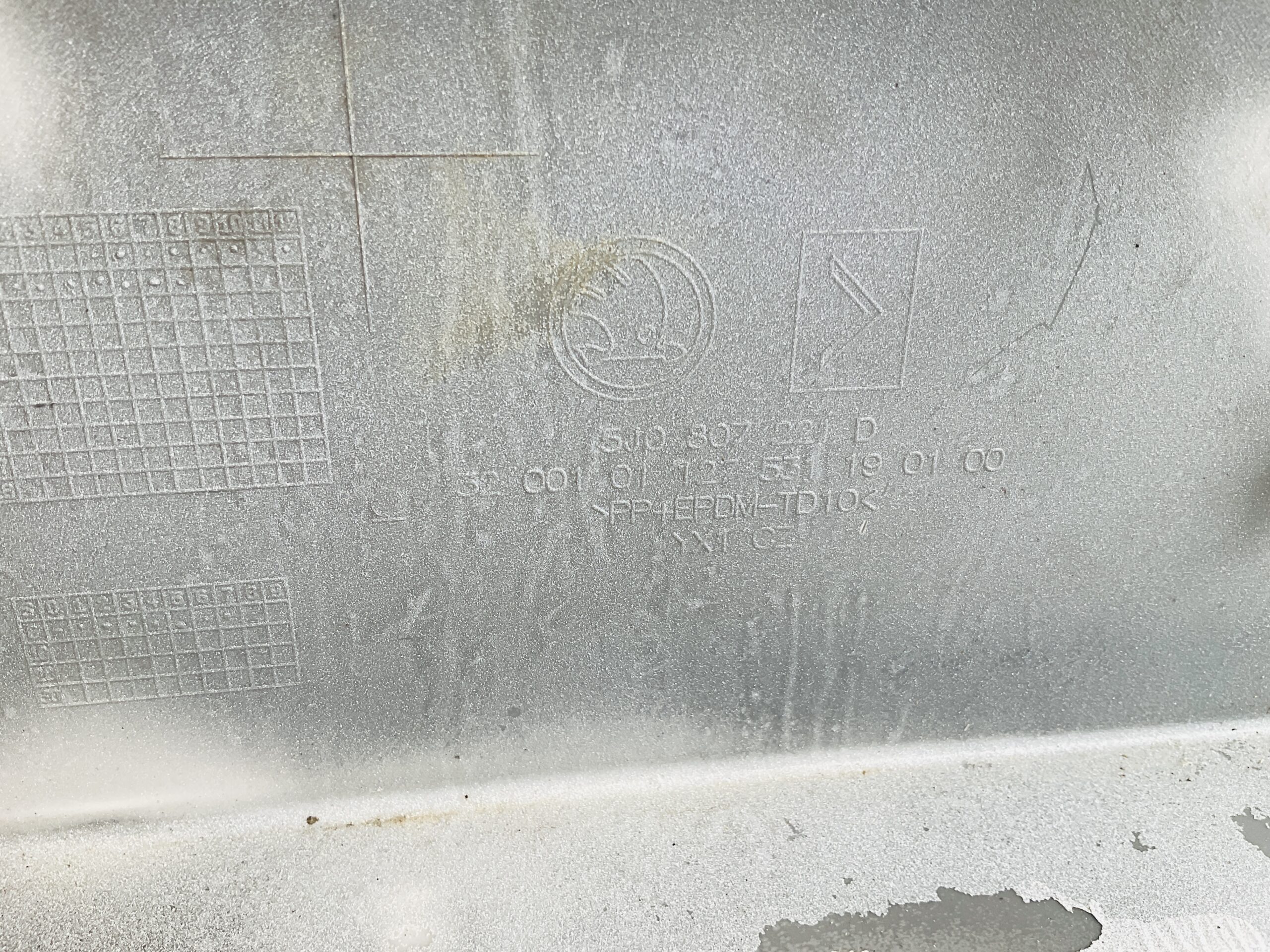 Bumper Skoda Fabia 2 ll 5J 2010-2015 5J0807221D Voorbumper 2-H7-14326z