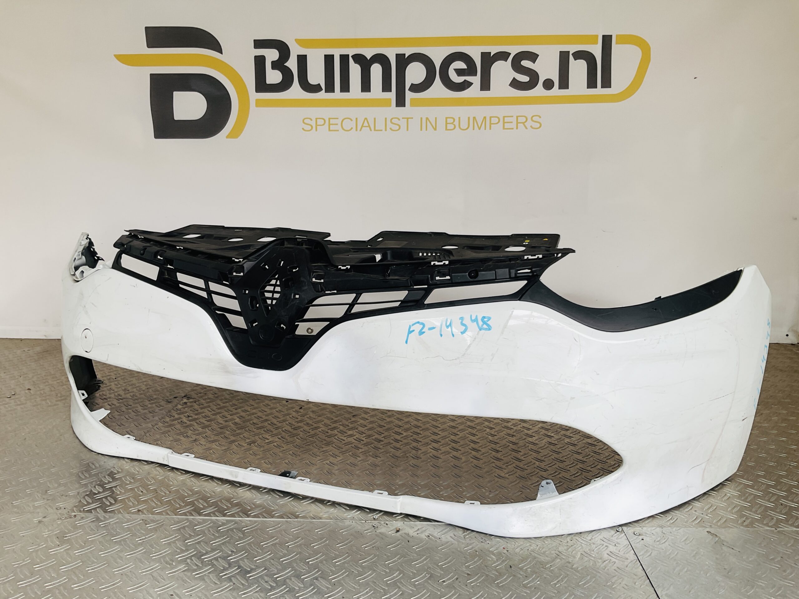Bumper Renault Clio 4 2012-2015 620221112R Voorbumper 2-F2-14348z