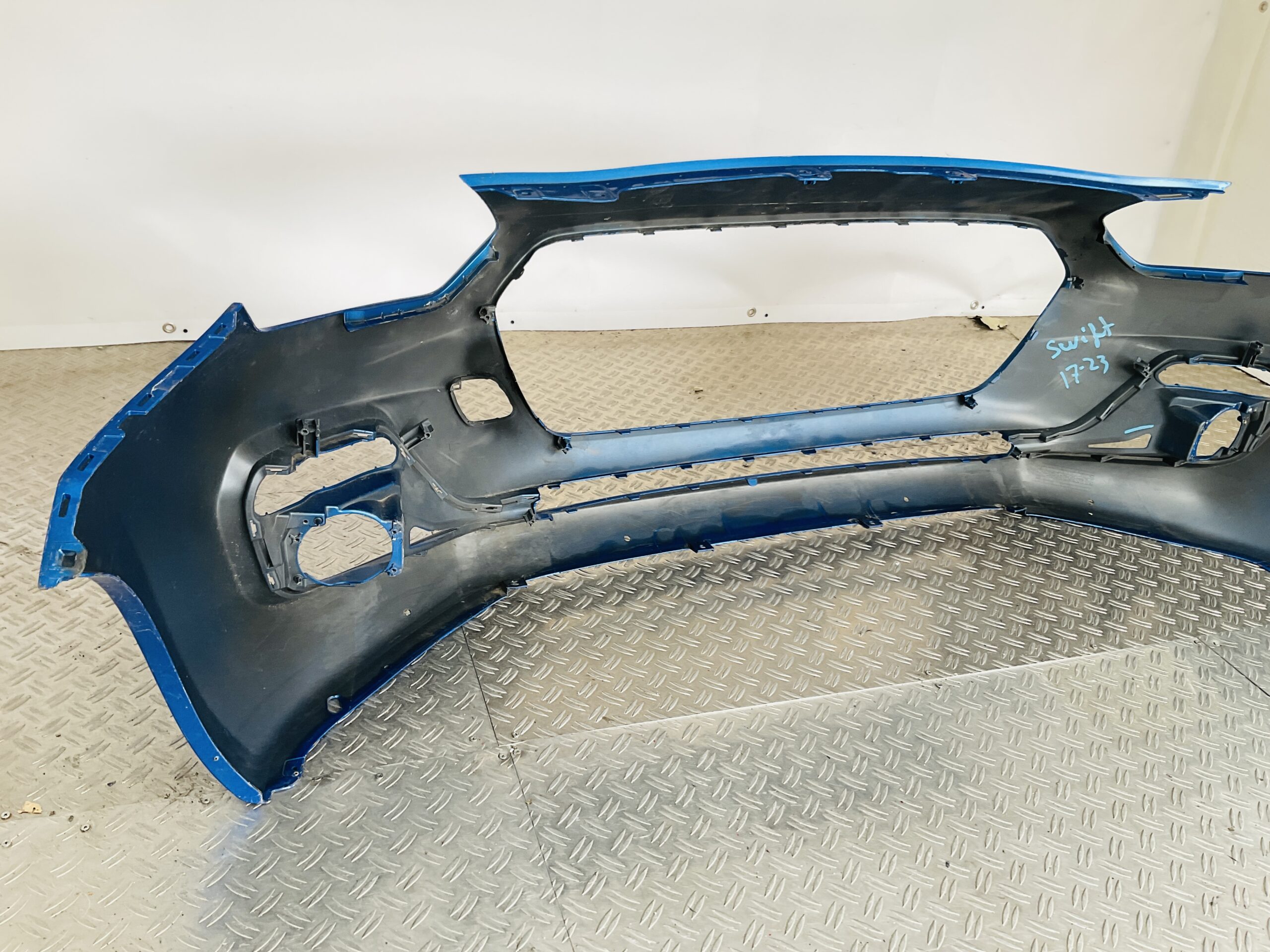 Bumper Suzuki Swift MK8 VIII 2017-2021 71711-53R Voorbumper 2-E7-14360z