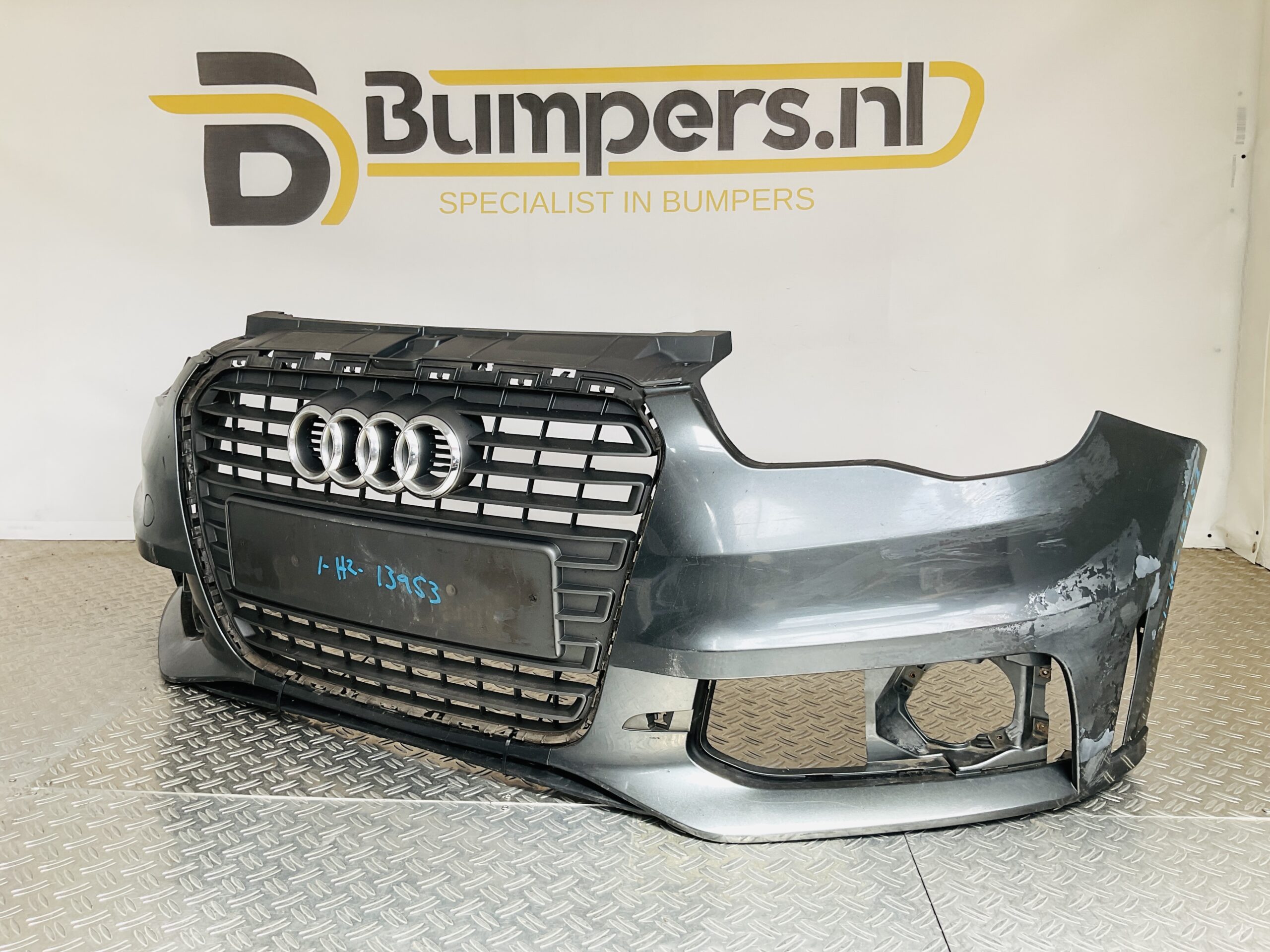 Bumper Audi A1 8X0 Sline S-Line 10-15 8X0807437D Voorbumper 1-H2-13953z