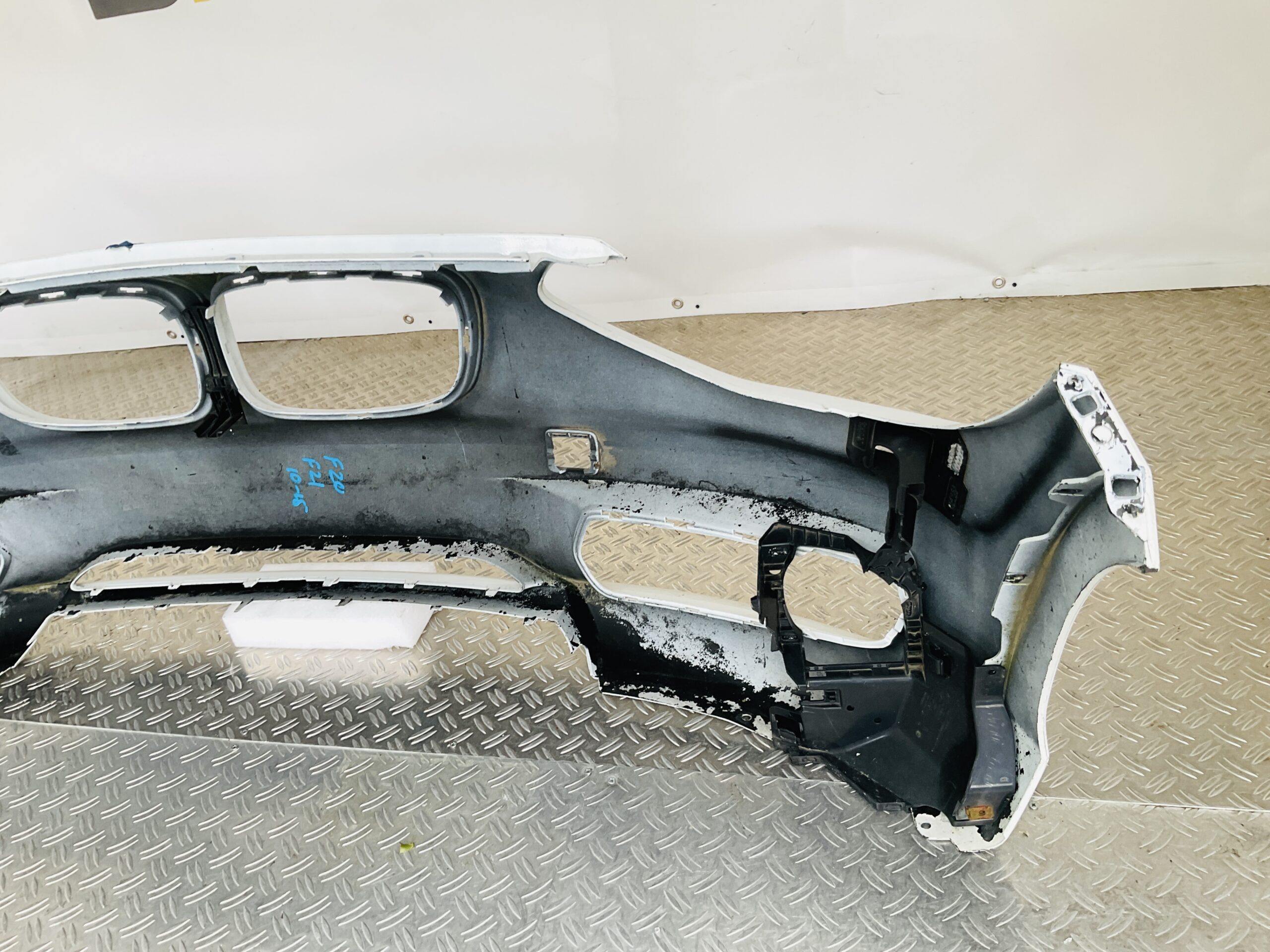 Bumper BMW 1 Serie F20 F21 Normaal 11-15 kls 51117245731 Voorbumper 2-K7-14401z