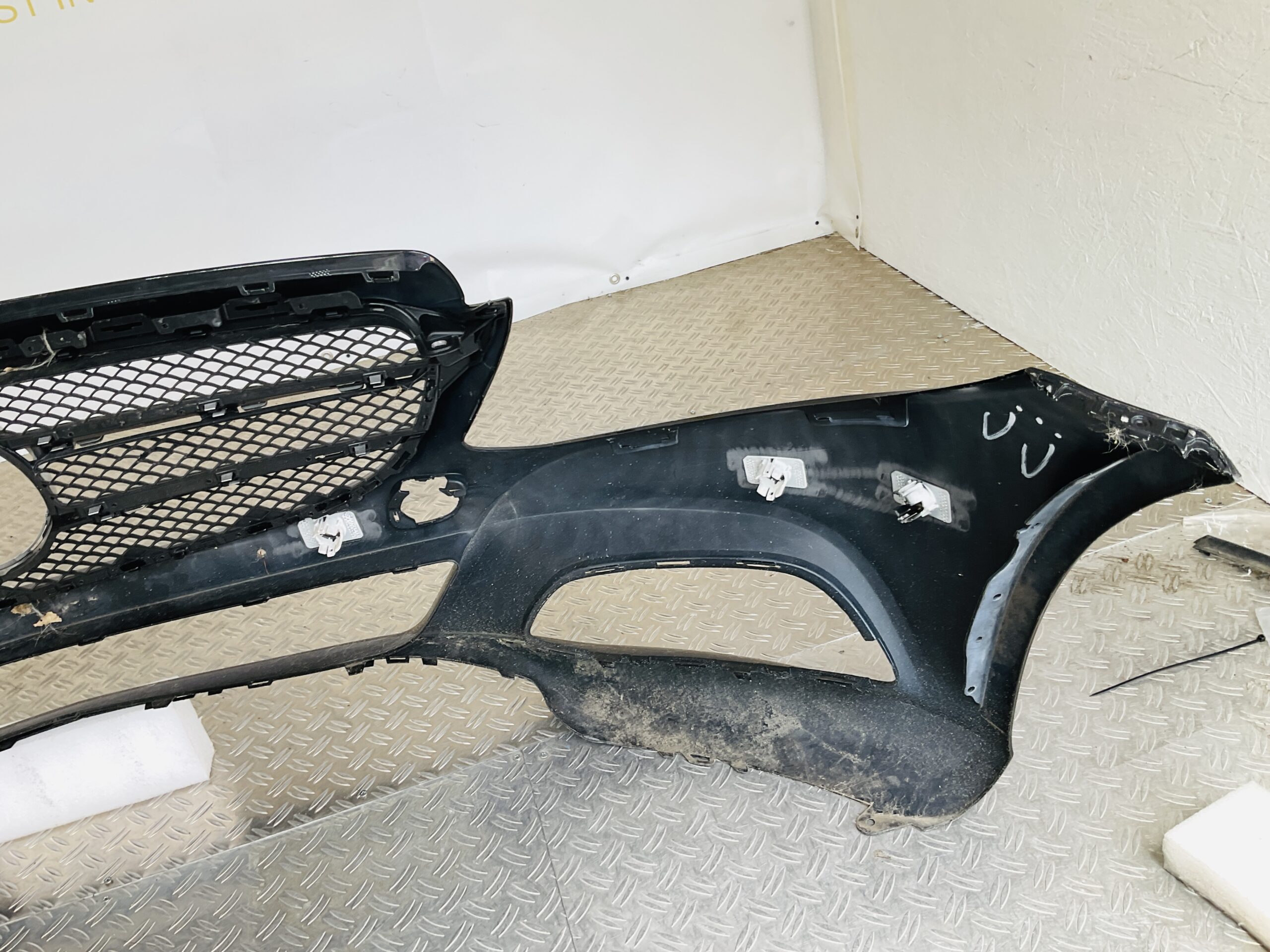 Bumper Mercedes C Klasse W205 Normaal 14-17 6xpdc A2058850125 Voorbumper 1-A4-14411z