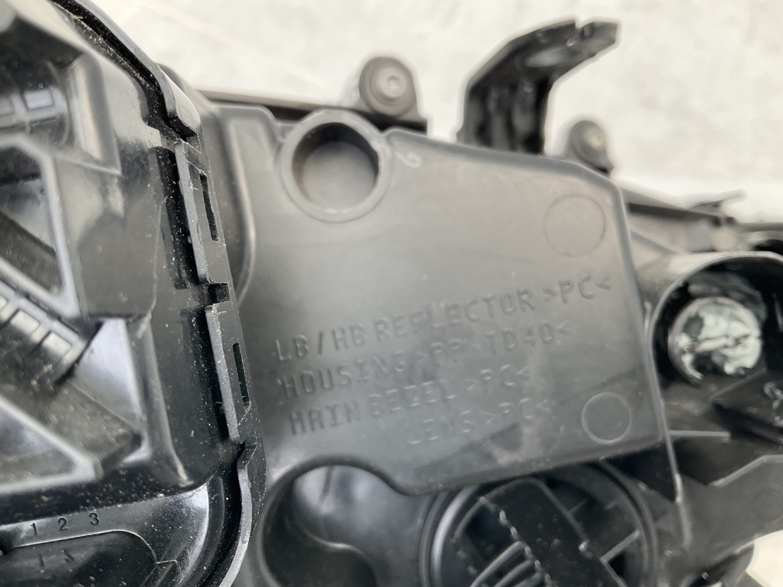 KOPLAMP TOYOTA COROLLA E21 81150-02S70 LINKS TO-4837