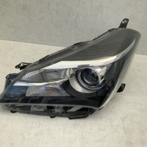 KOPLAMP TOYOTA YARIS 3 FACELIFT HALOGEEN ORIGINEEL LINKS TO-8258