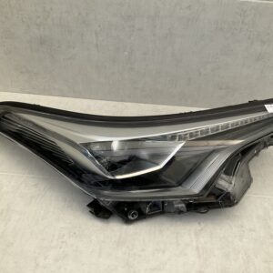 KOPLAMP TOYOTA CHR CH-R 81110-F4070-00 RECHTS TO-4397