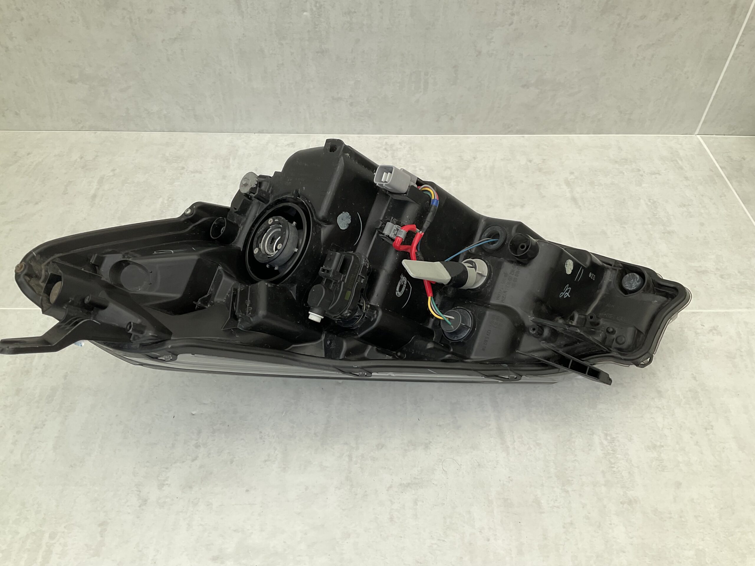 KOPLAMP TOYOTA YARIS 3 FACELIFT 14-17 HALOGEEN Rechts TO-5542