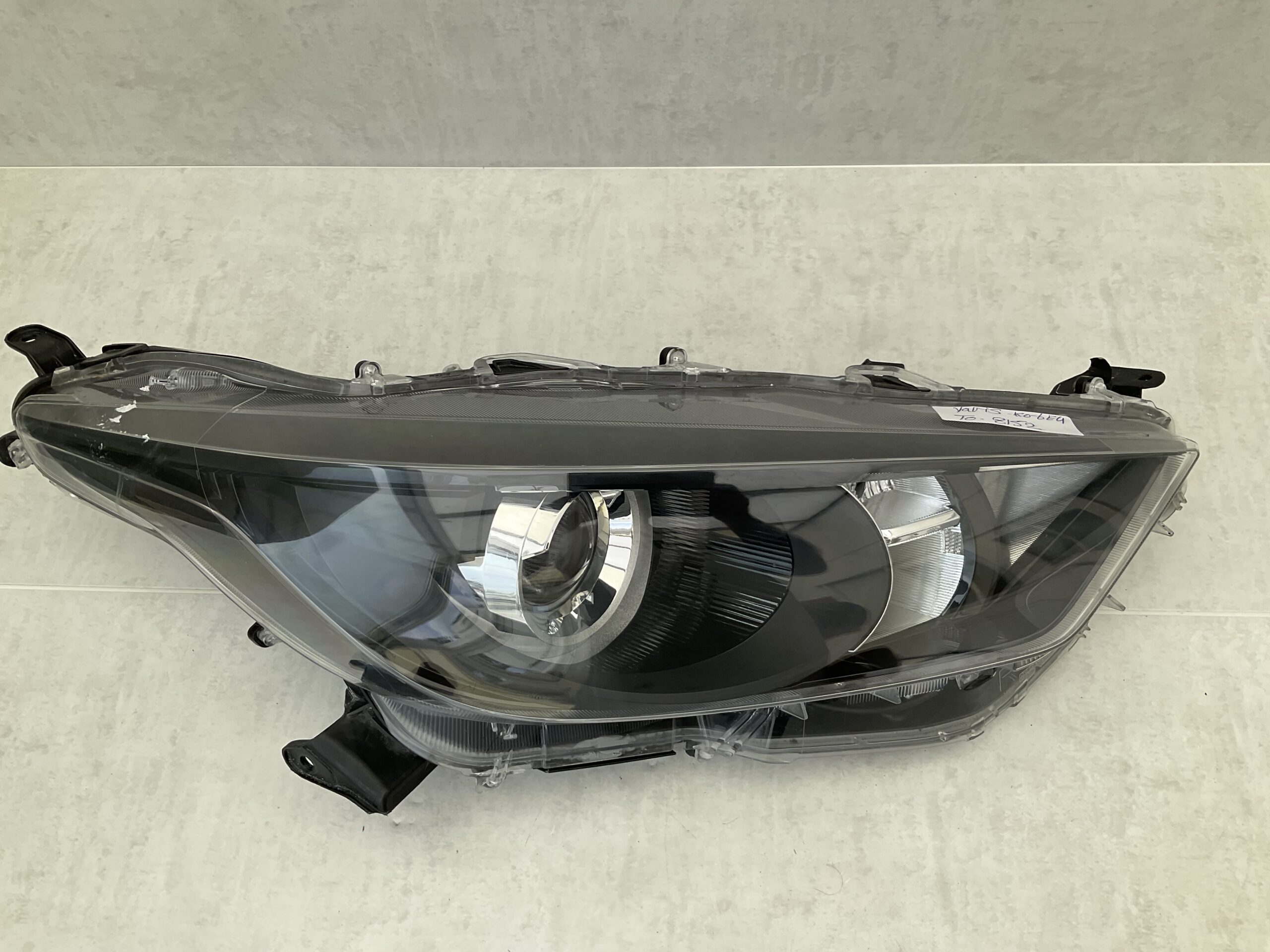 KOPLAMP TOYOTA YARIS K0-6EU LED ORIGINEEL RECHTS TO-8152