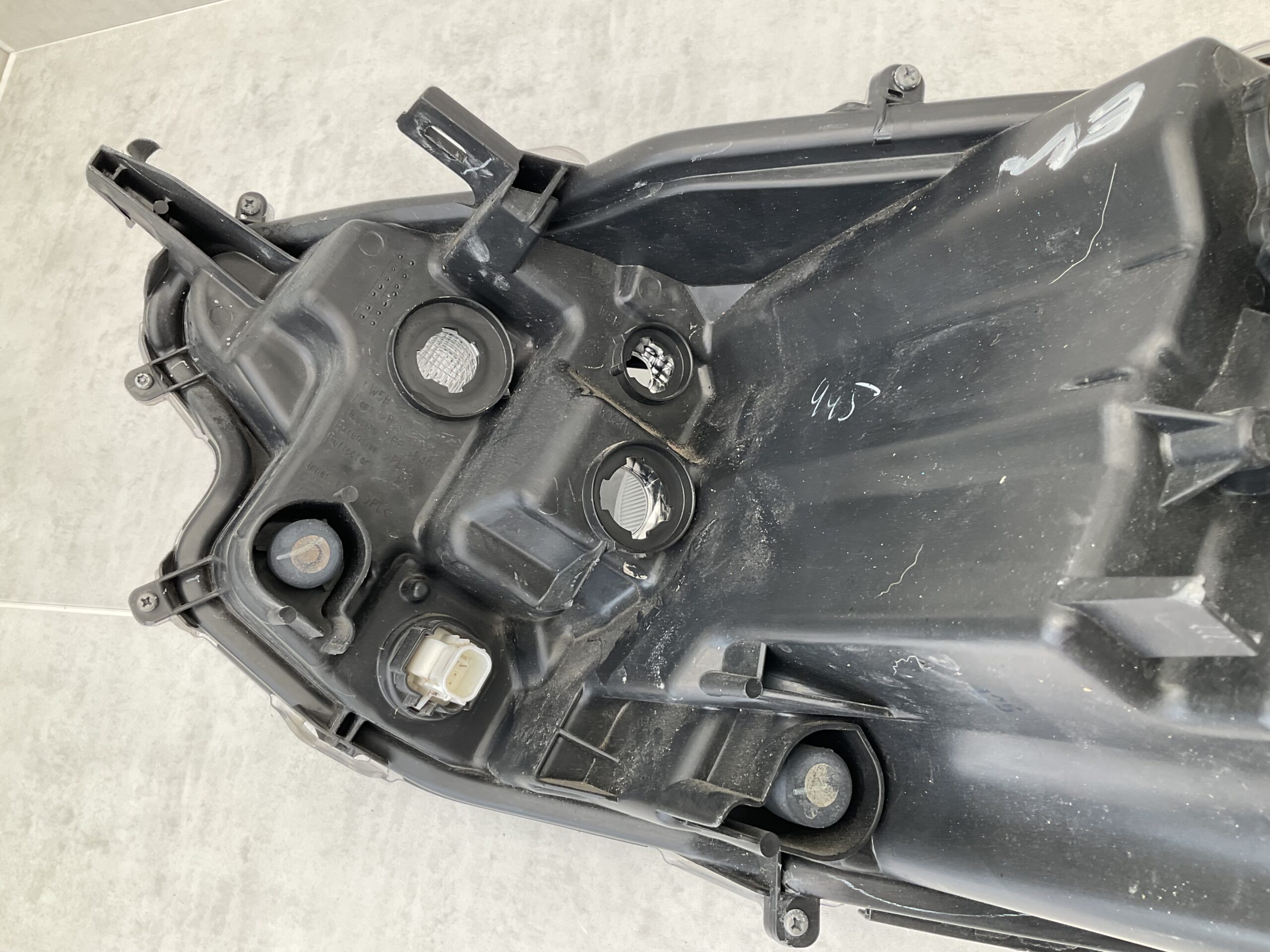 KOPLAMP TOYOTA YARIS K0-6EU LED ORIGINEEL RECHTS TO-8152