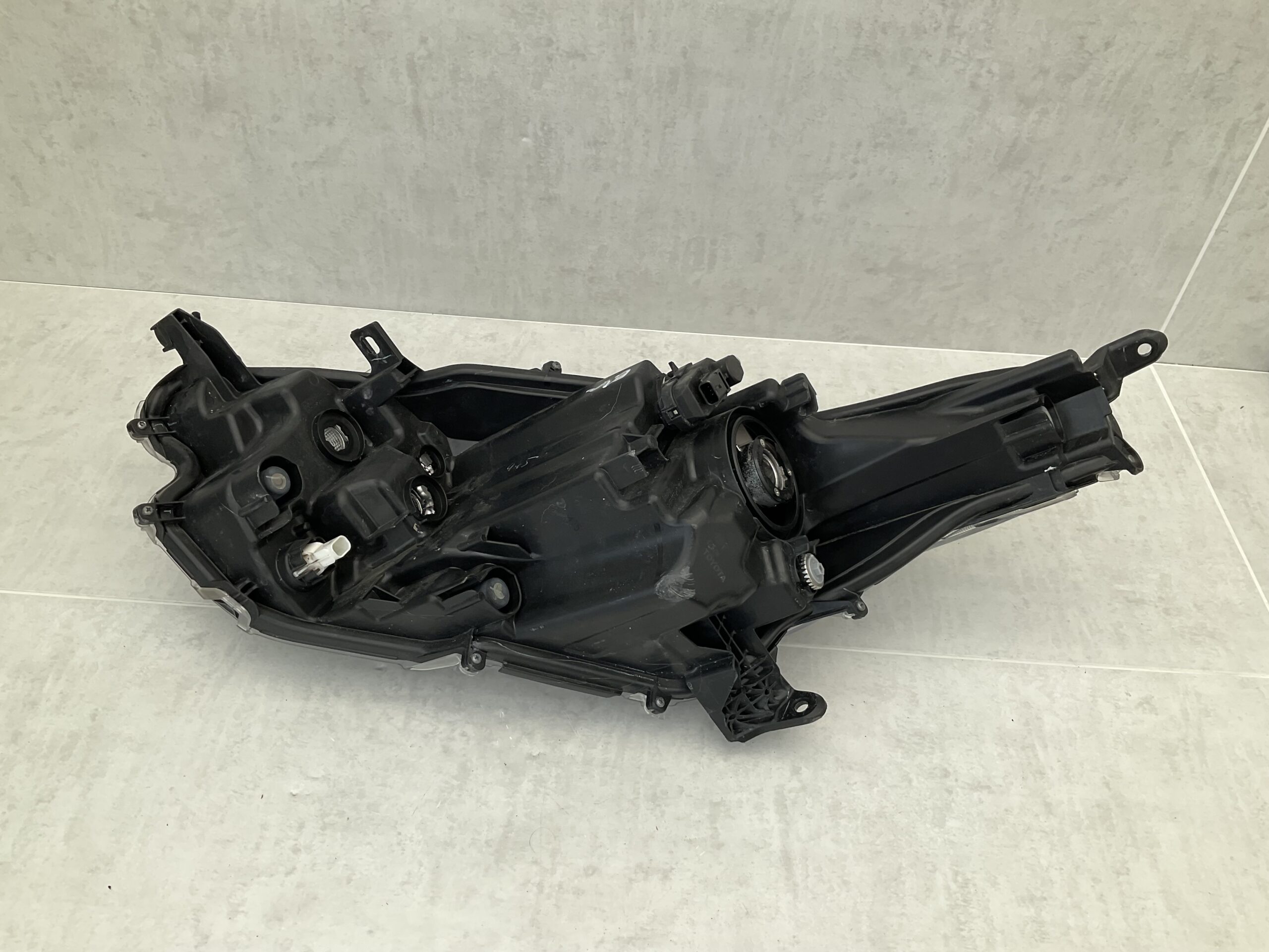 KOPLAMP TOYOTA YARIS K0-6EU LED ORIGINEEL RECHTS TO-8152