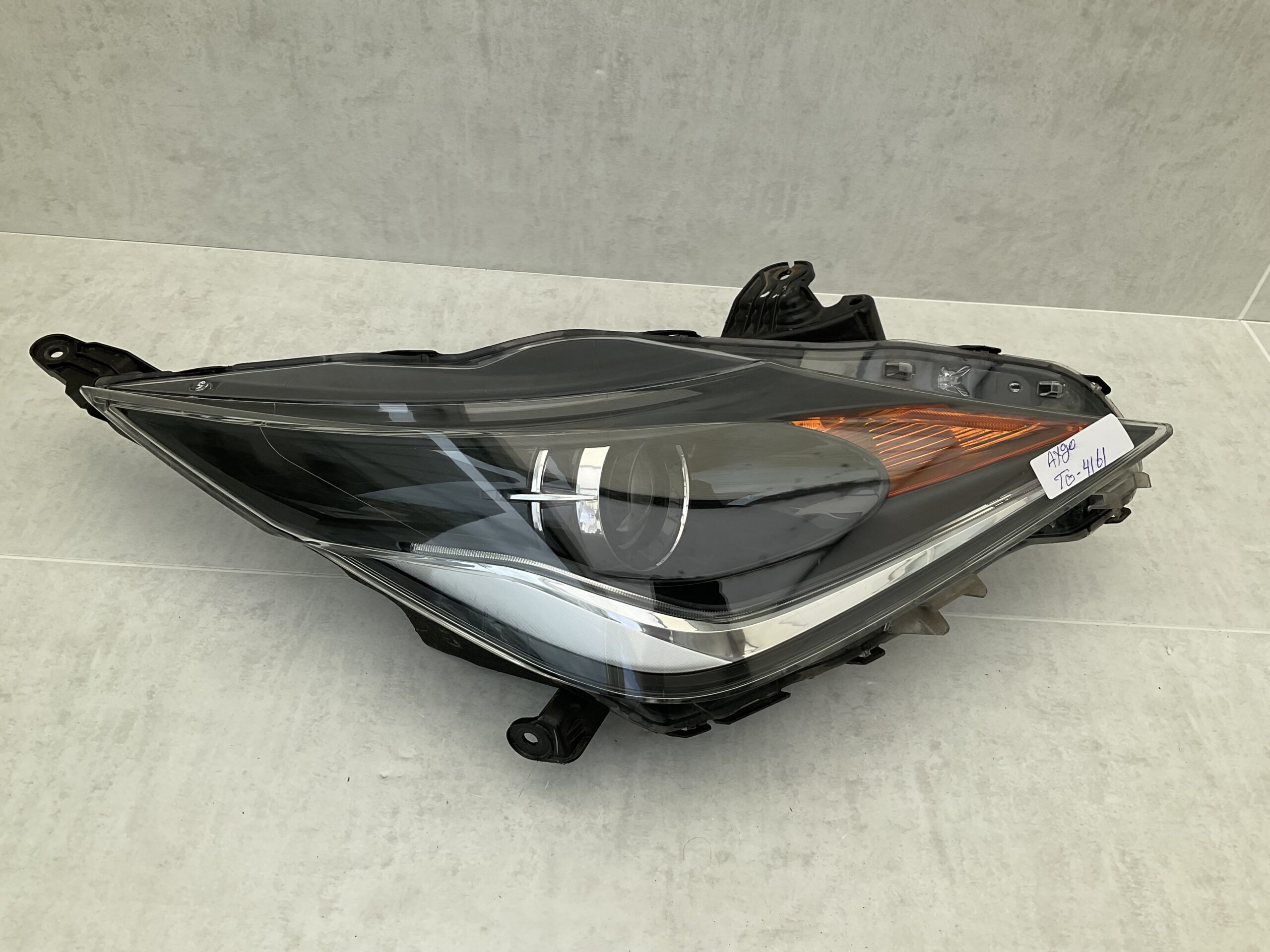 KOPLAMP TOYOTA AYGO 14-17 LED ORIGINEEL RECHTS TO-4161