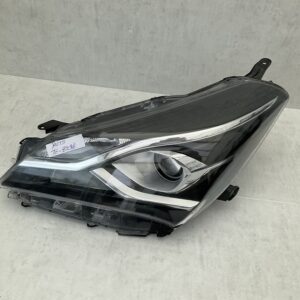 KOPLAMP TOYOTA YARIS ORIGINEEL LINKS TO-8296