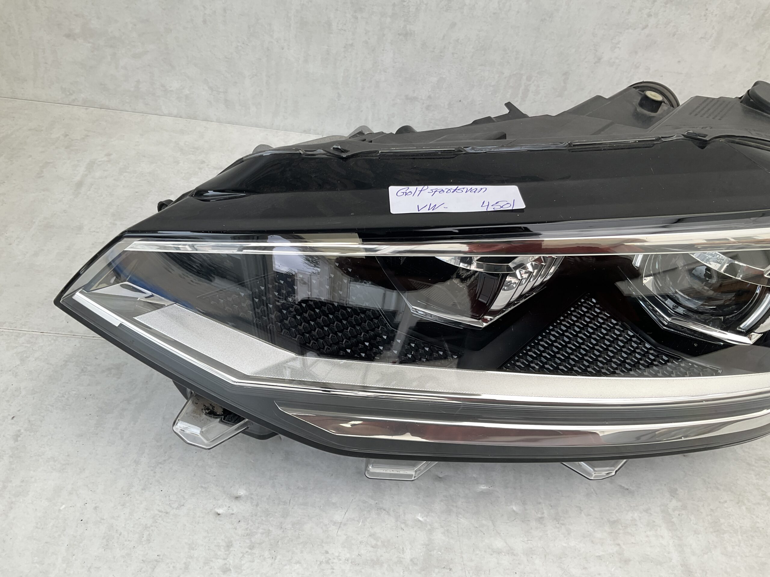 KOPLAMP VOLKSWAGEN GOLF 7 SPORTSVAN 517941081A LINKS VW-4501