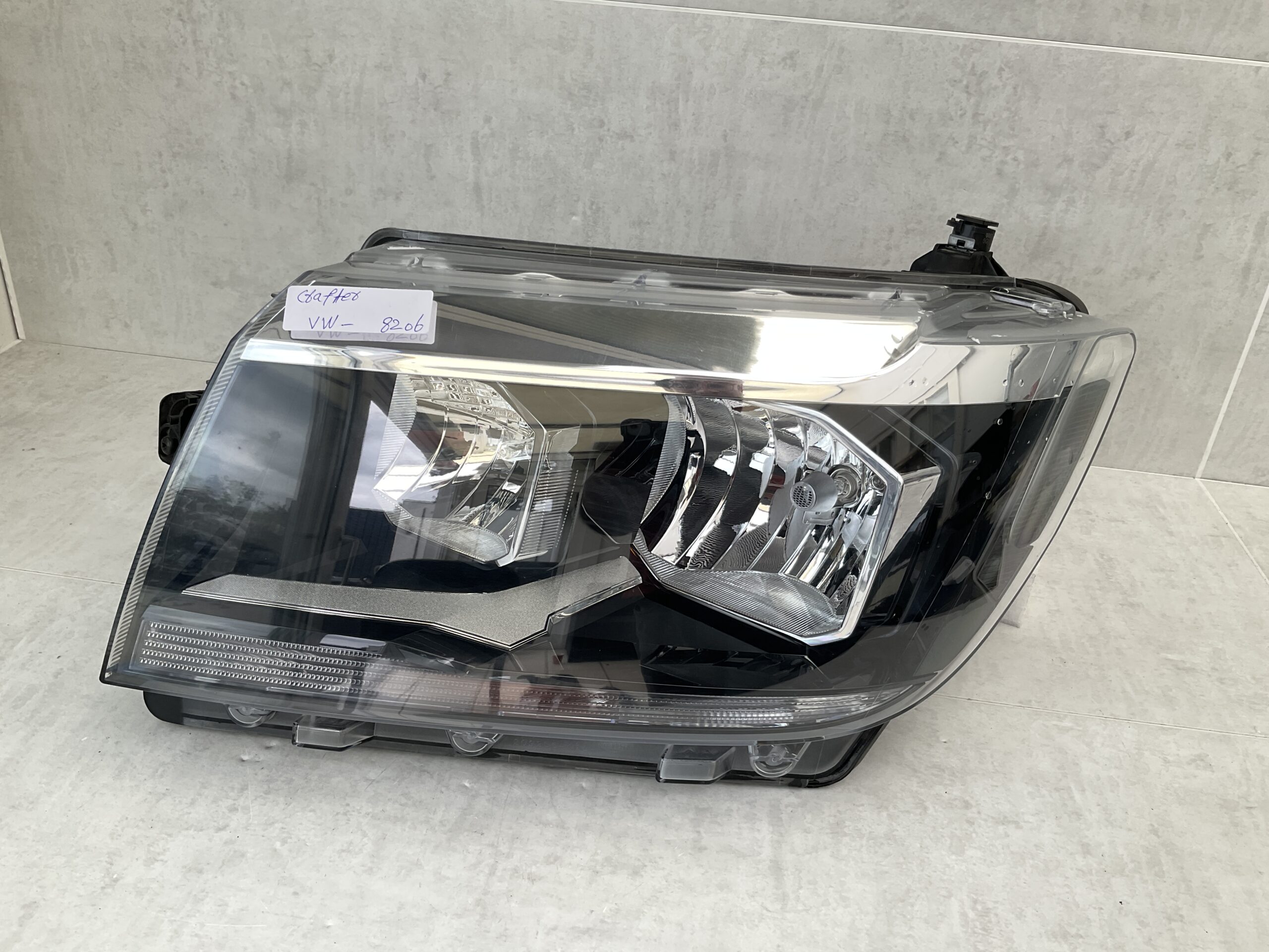 KOPLAMP VOLKSWAGEN CRAFTER H7 HALOGEEN 7C1941005 RECHTS VW-8206