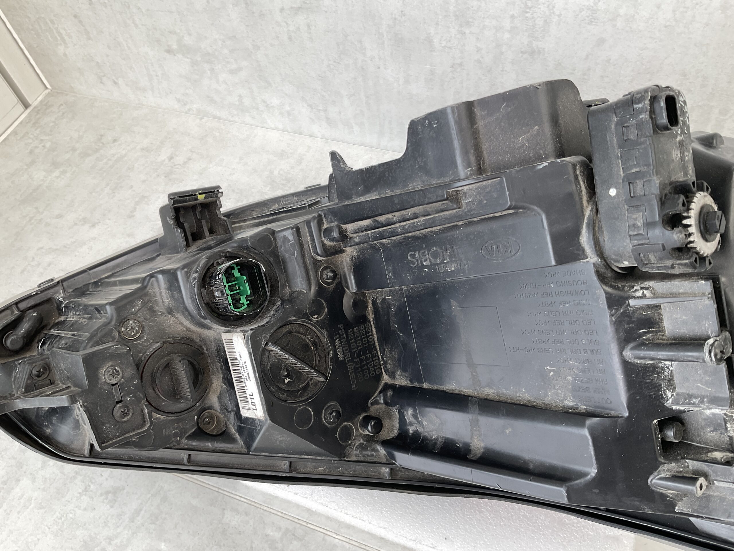 KOPLAMP KIA SPORTAGE FULL LED 92101-F1010 LINKS K-4544