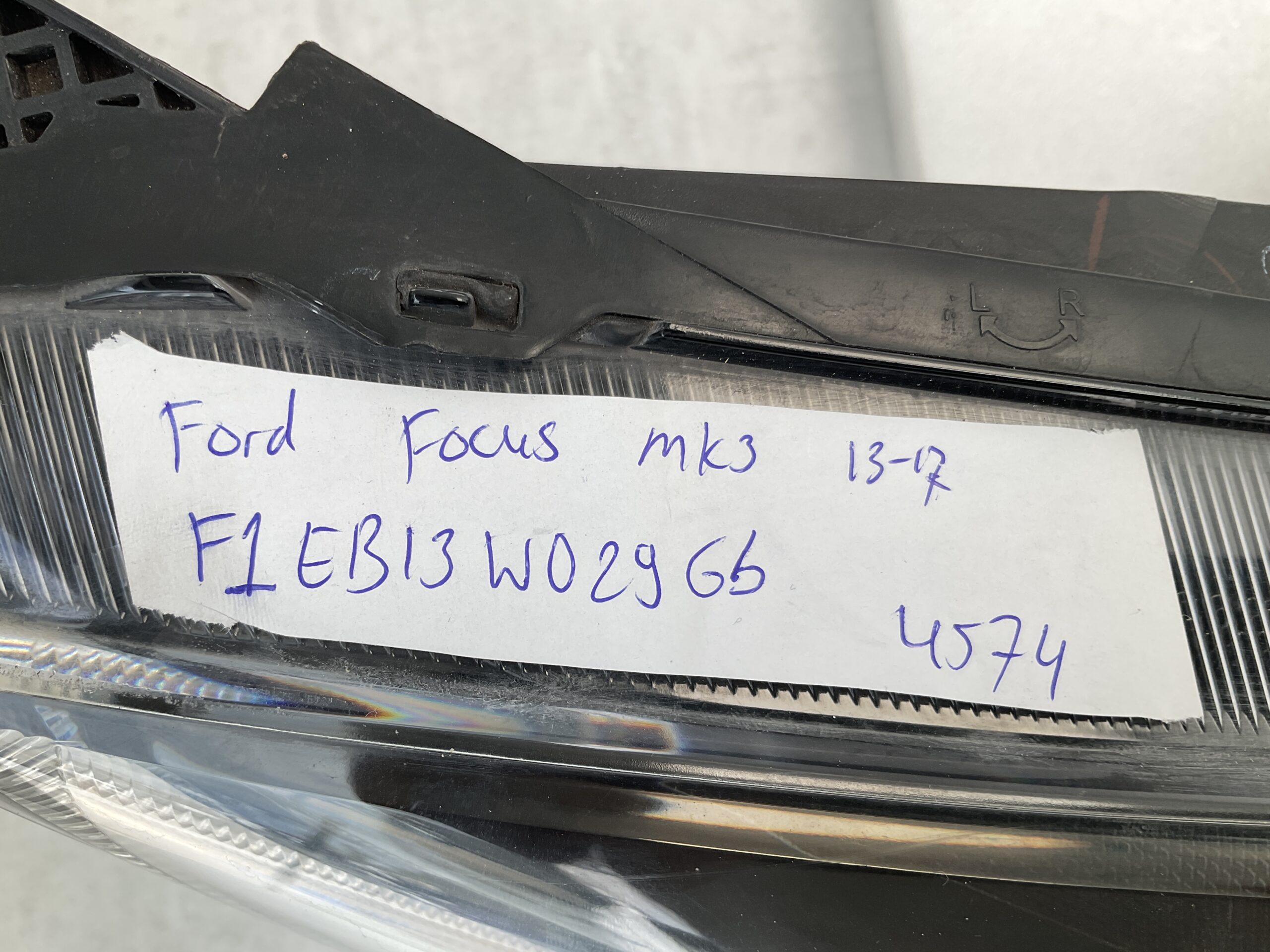 KOPLAMP FORD FOCUS MK3 HALOGEEN 6143111C9N RECHTS FO-5086