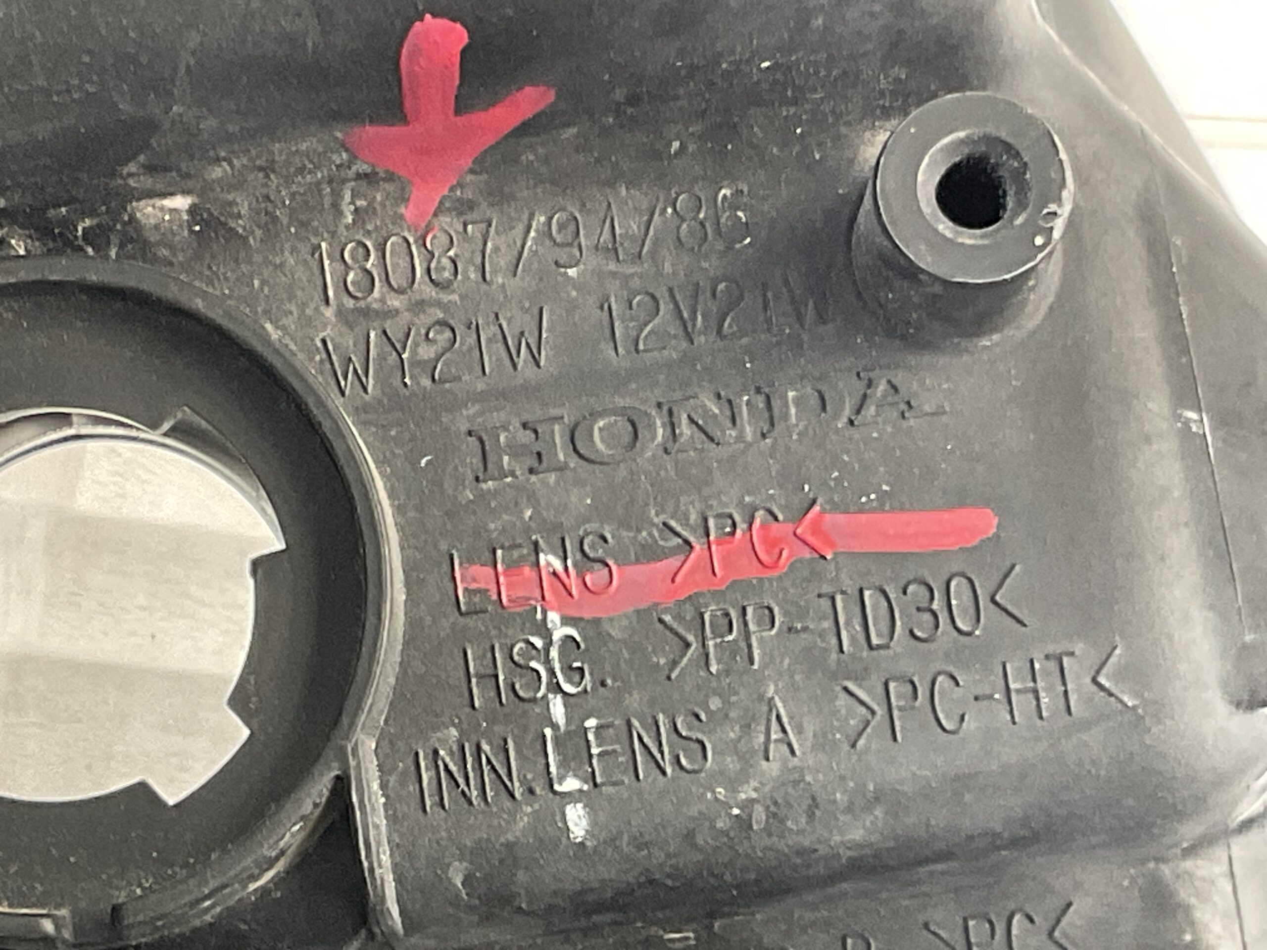 KOPLAMP HONDA HRV HR-V 15-18 LH 18087/94/86 LINKS HO-4562