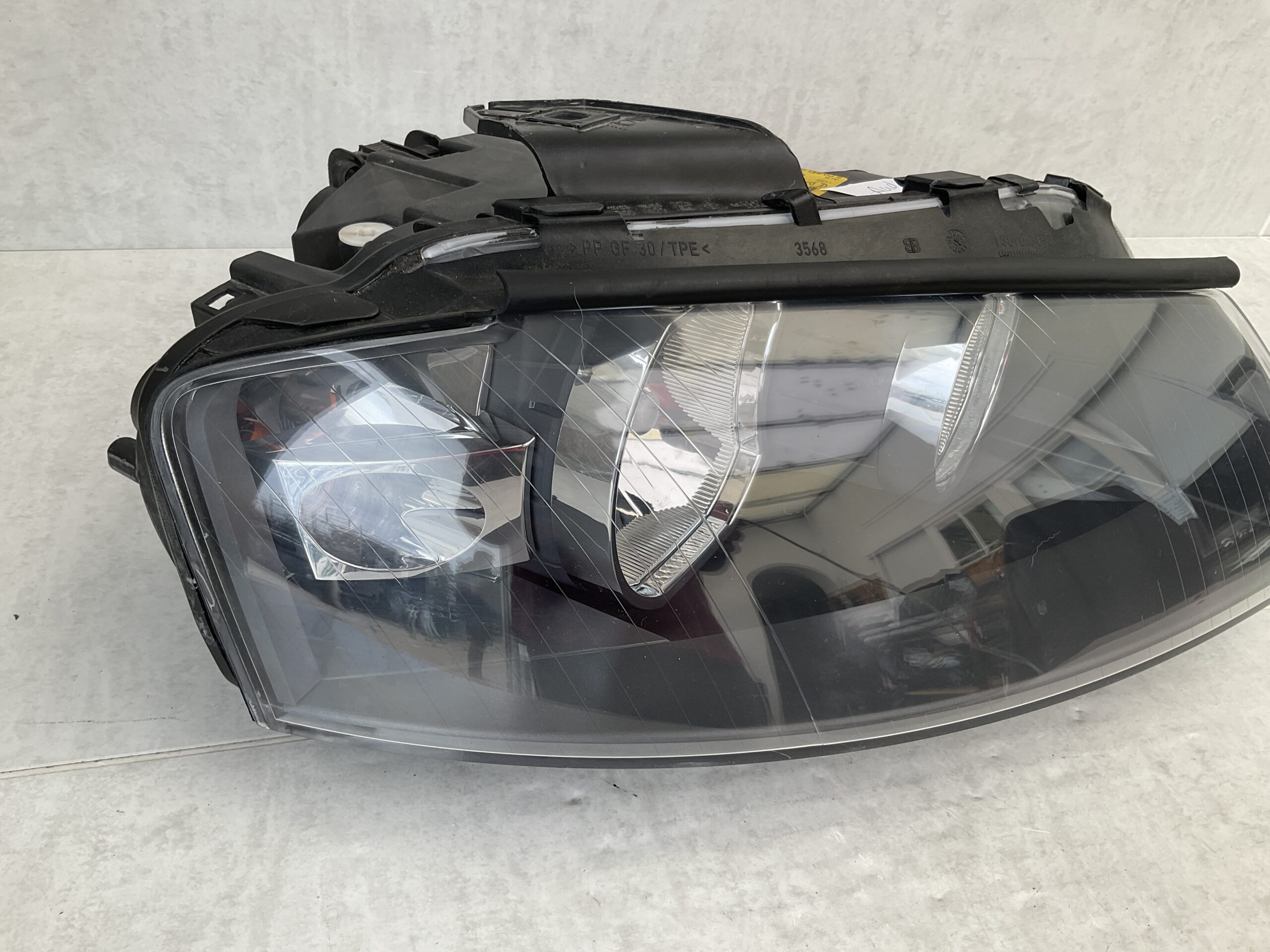 KOPLAMP AUDI A3 S3 8P HALOGEEN 8P0941004A RECHTS AU-4594