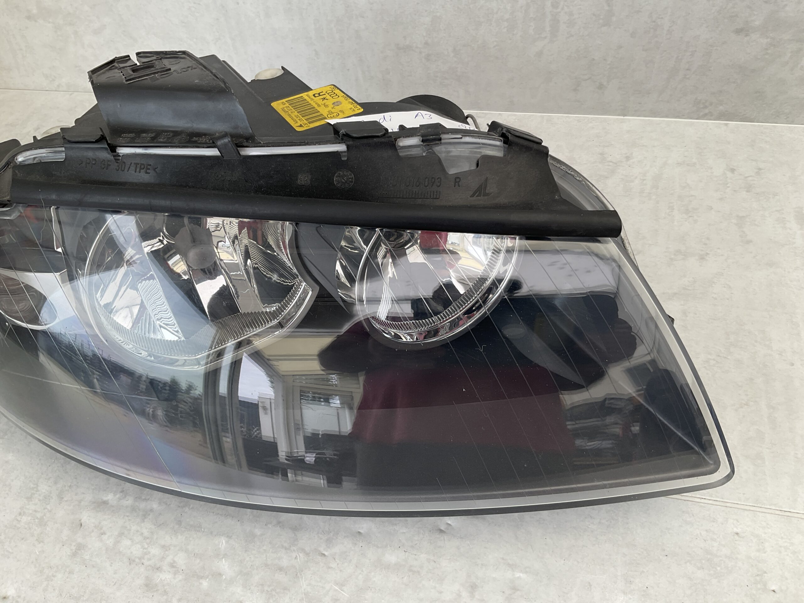 KOPLAMP AUDI A3 S3 8P HALOGEEN 8P0941004A RECHTS AU-4594