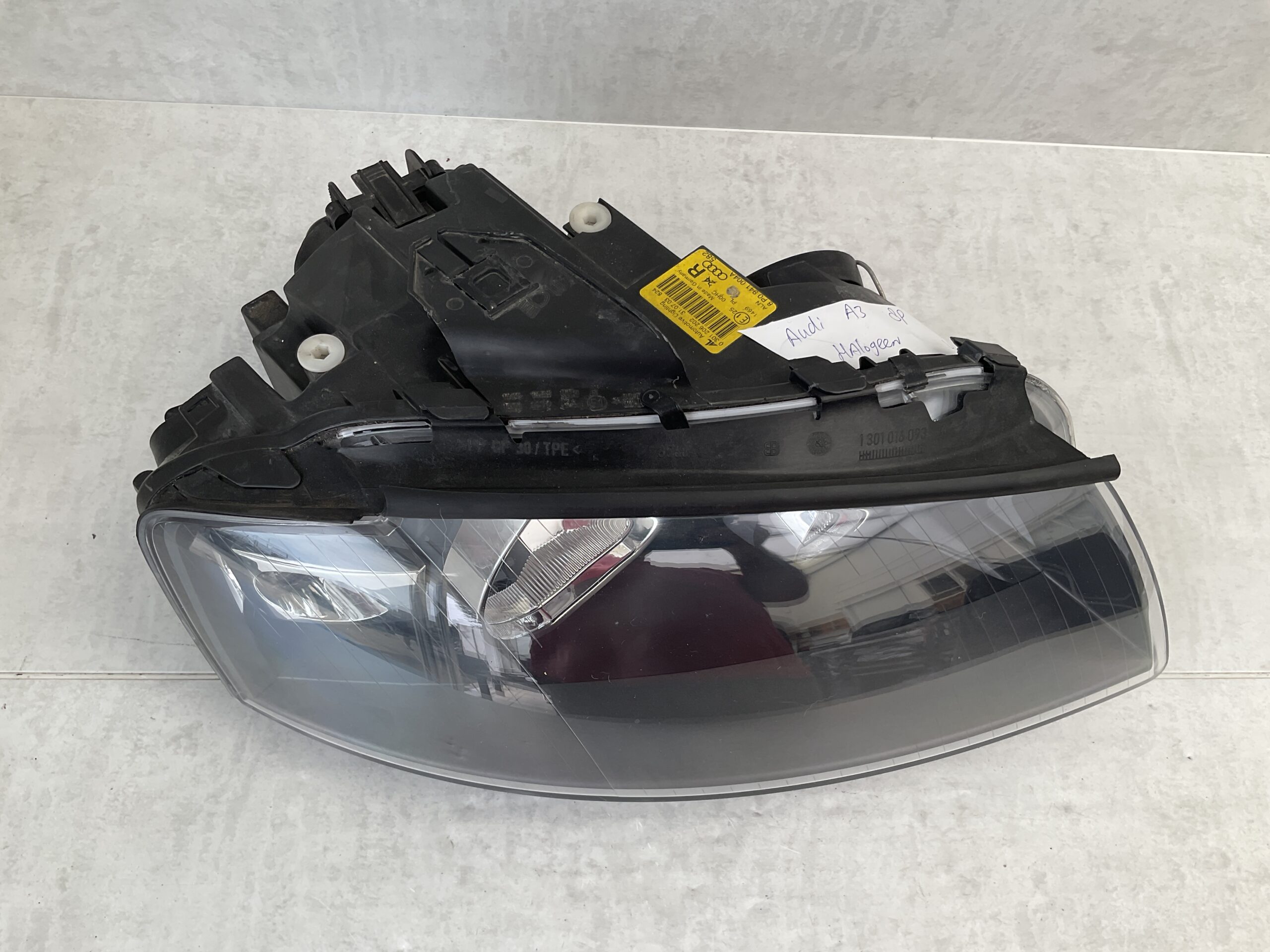 KOPLAMP AUDI A3 S3 8P HALOGEEN 8P0941004A RECHTS AU-4594