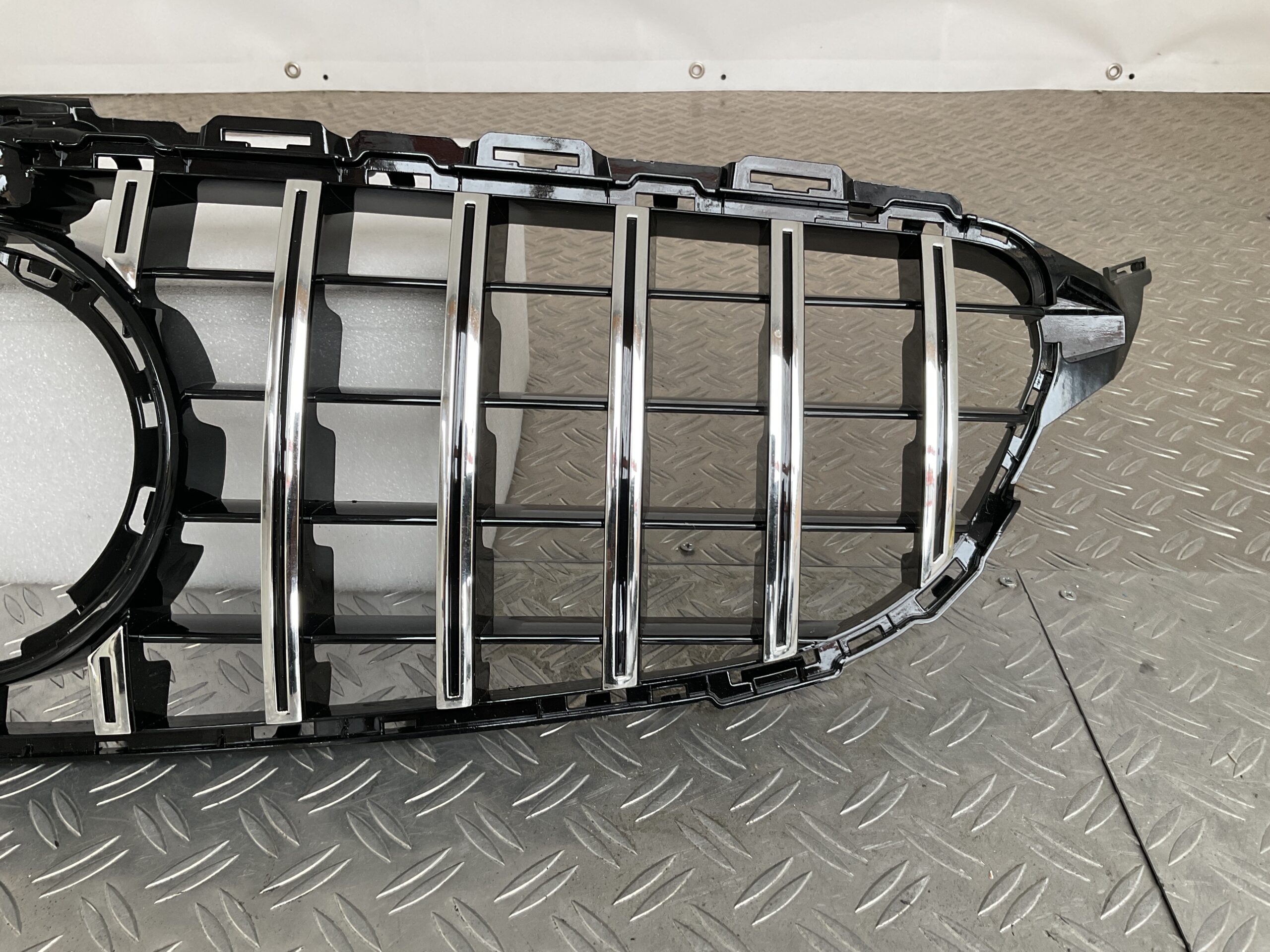 Grill Mercedes C Klasse W205 Facelift 17-21 Panamericana GT Camera Chrome Grille W205-FL