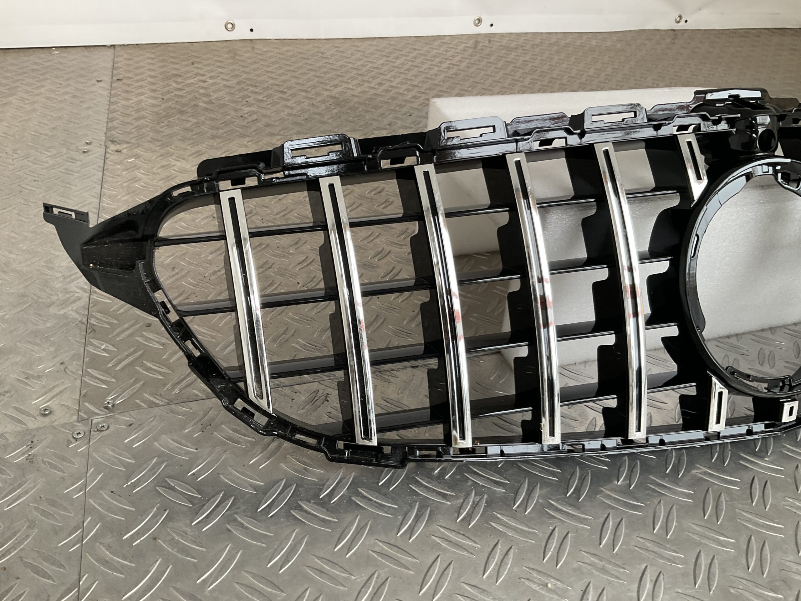 Grill Mercedes C Klasse W205 Facelift 17-21 Panamericana GT Camera Chrome Grille W205-FL