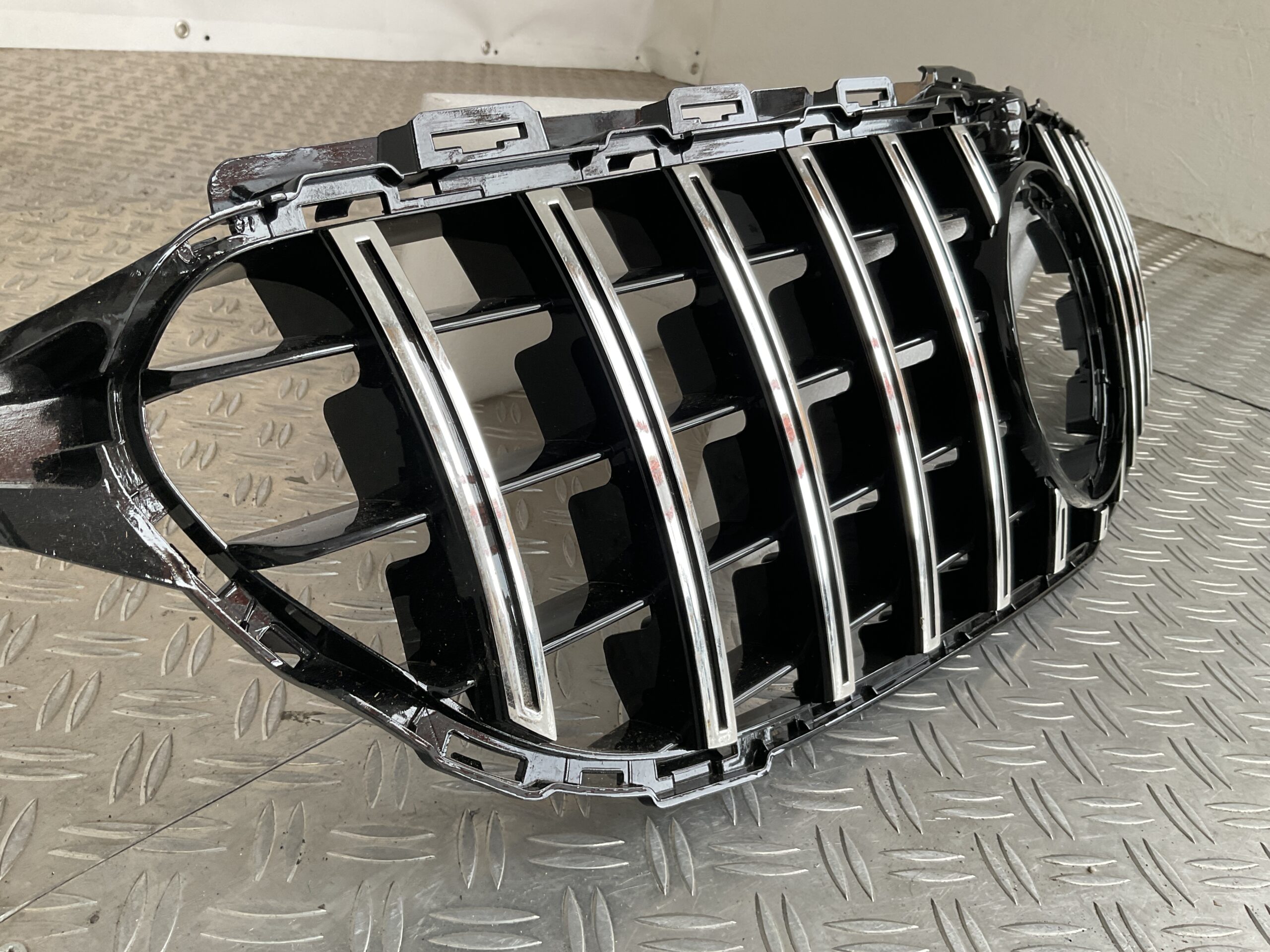 Grill Mercedes C Klasse W205 Facelift 17-21 Panamericana GT Camera Chrome Grille W205-FL