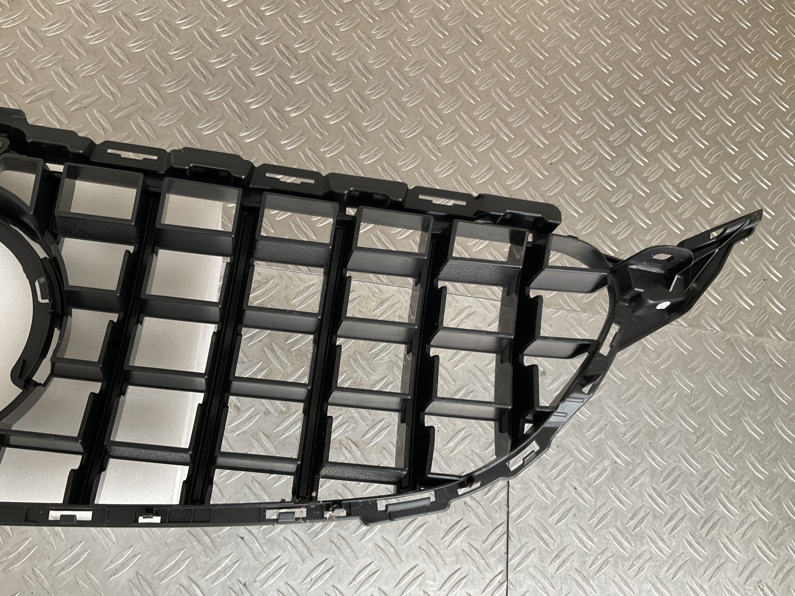 Grill Mercedes C Klasse W205 Facelift 17-21 Panamericana GT Camera Chrome Grille W205-FL