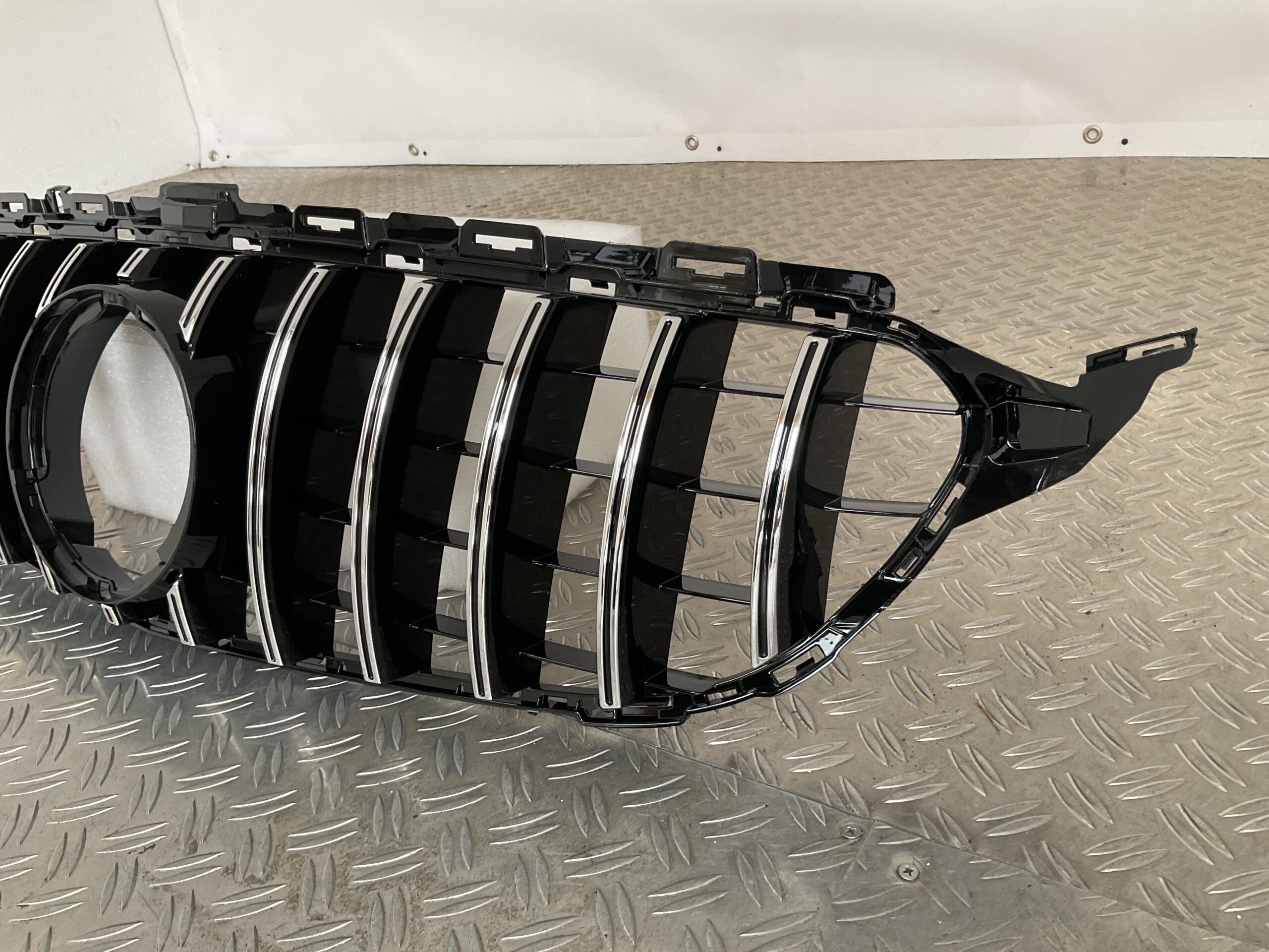 Grill Mercedes C Klasse W205 Facelift 17-21 Panamericana GT Grille Chrome W205-FL