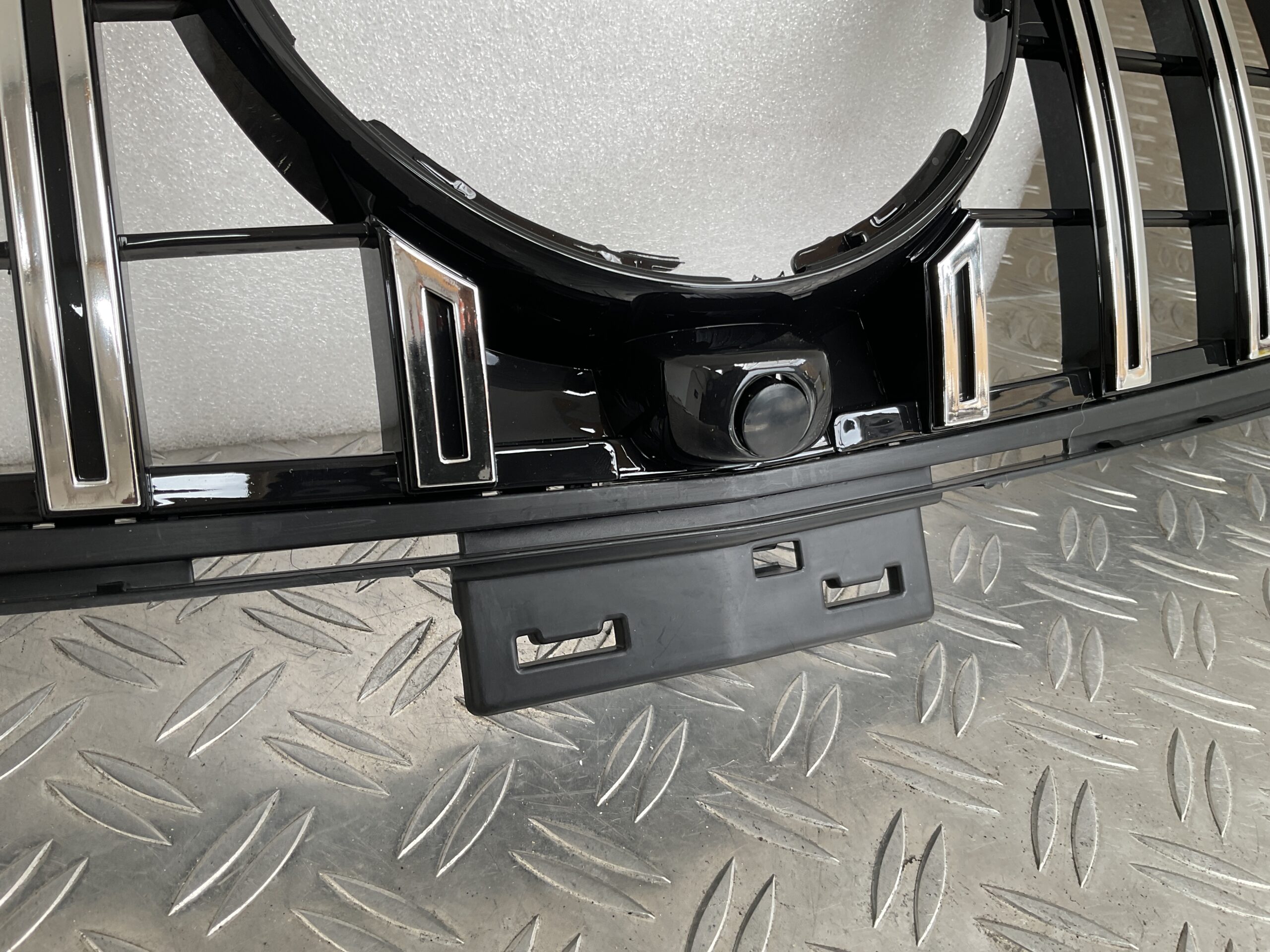 Grill GT Panamericana Mercedes GLE W292 16-20 Grille Camera Chrome W292-C