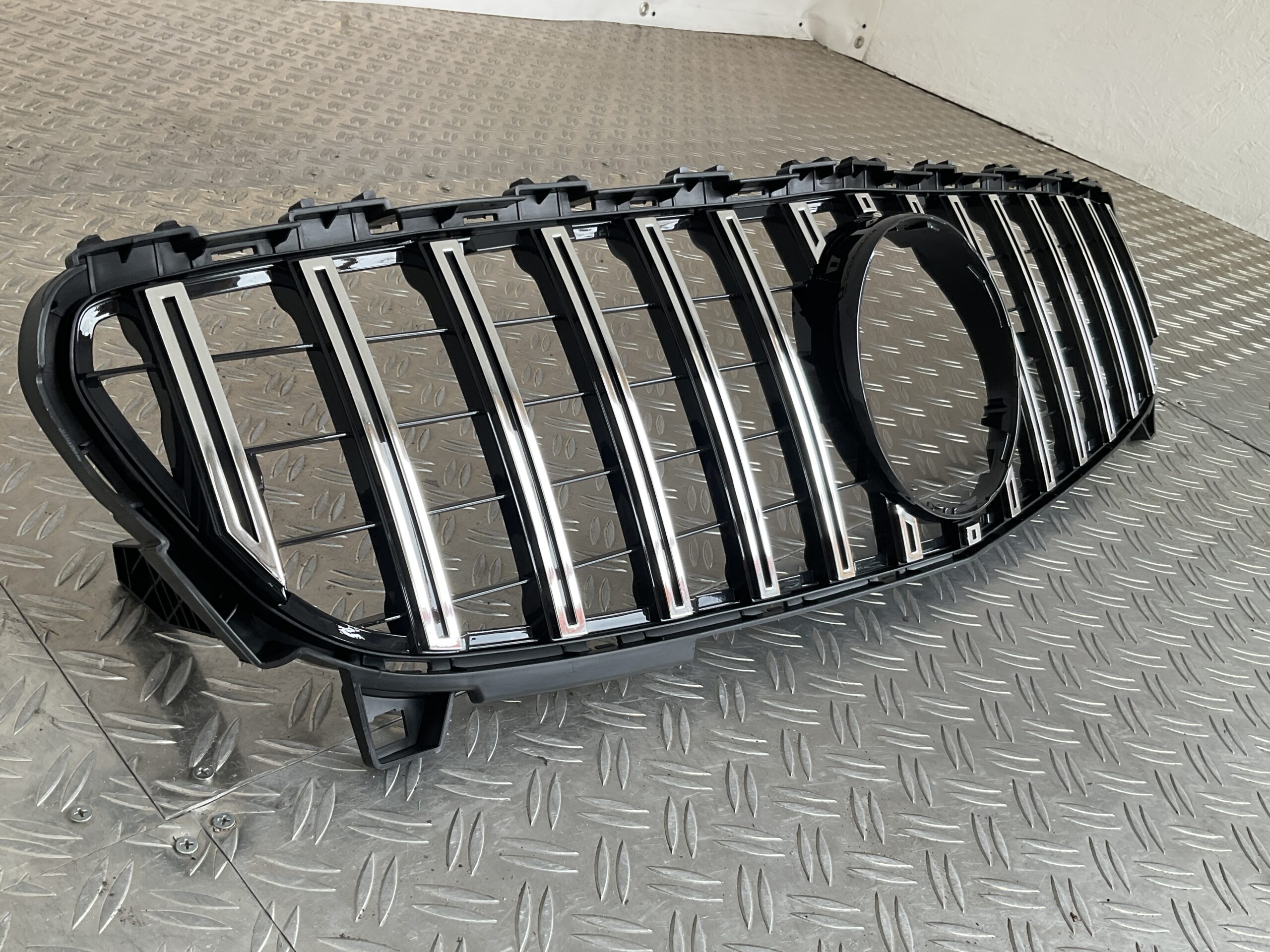 Grill GT Panamericana Mercedes A Klasse W176 Facelift 16-19 Grille Chrome W176-FL