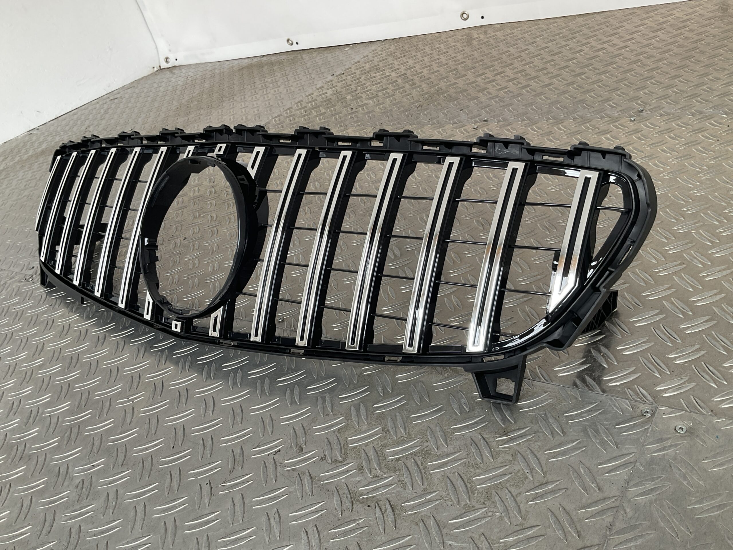 Grill GT Panamericana Mercedes A Klasse W176 Facelift 16-19 Grille Chrome W176-FL