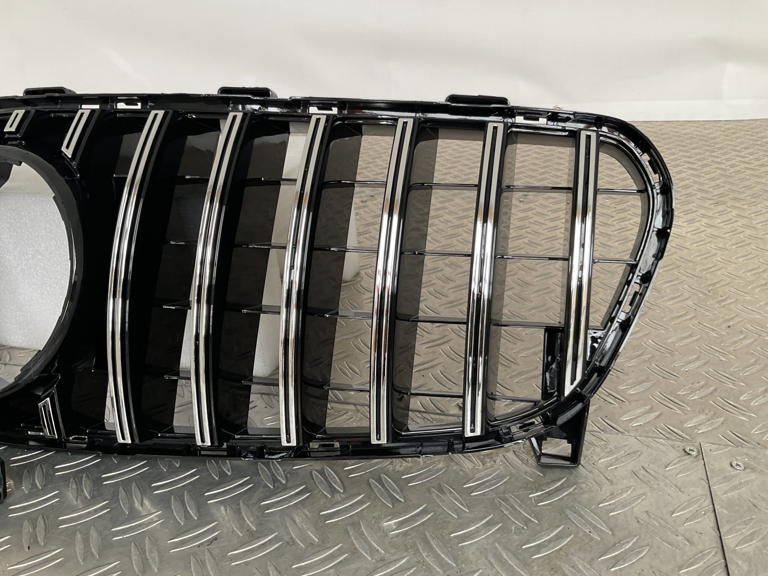 Grill Mercedes GLA Klasse W156 Facelift 16-19 GT Panamericana Grille Chrome W156-FL