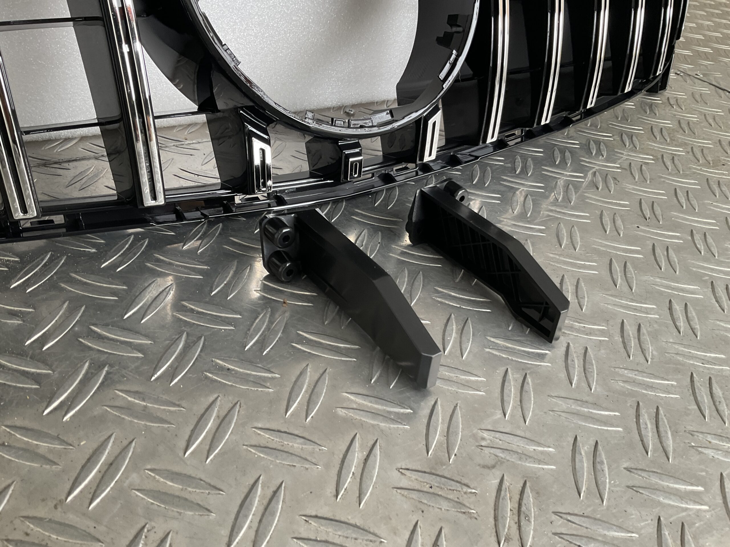 Grill Mercedes GLA Klasse W156 Facelift 16-19 GT Panamericana Grille Chrome W156-FL