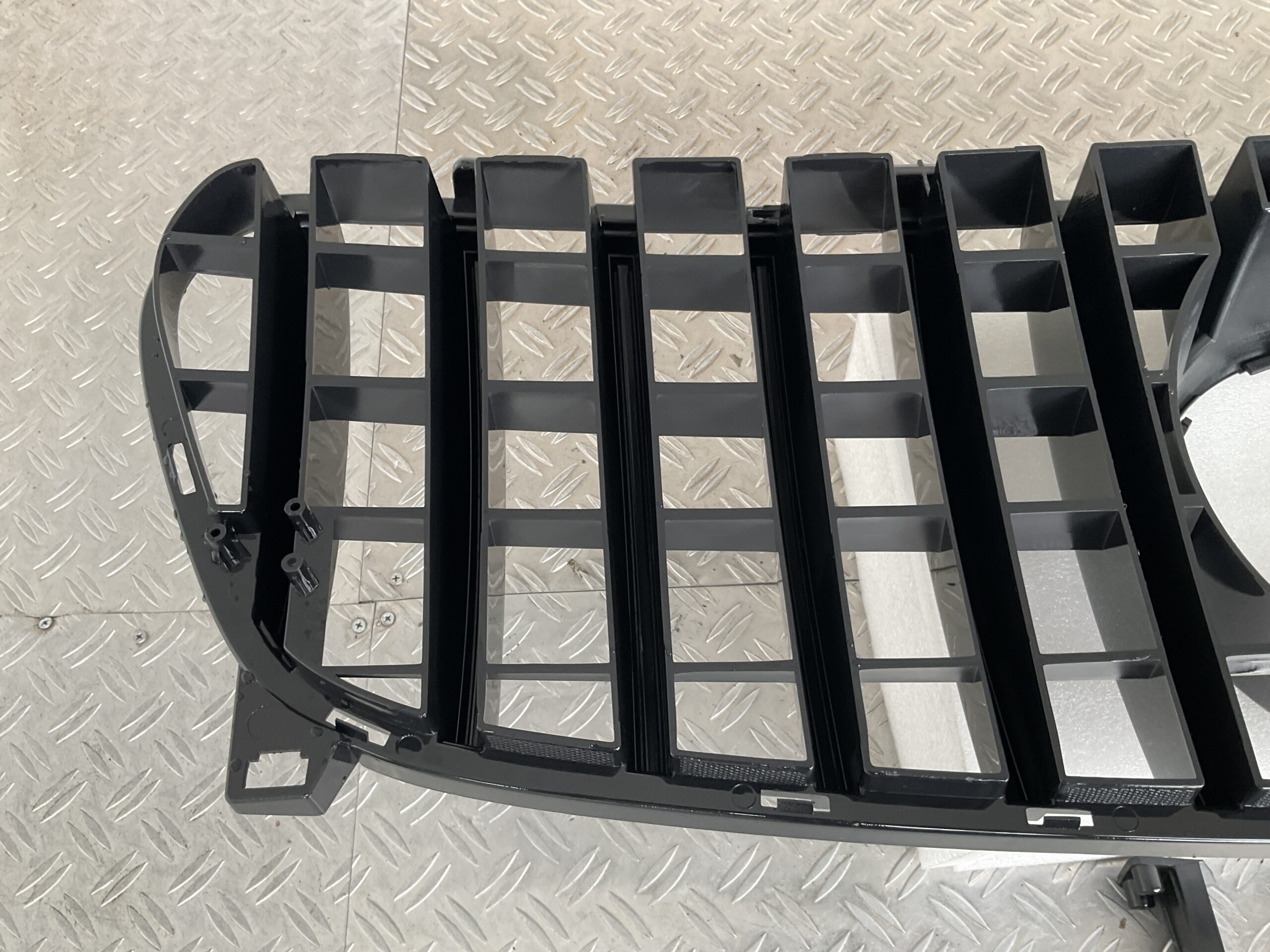 Grill Mercedes GLA Klasse W156 Facelift 16-19 GT Panamericana Grille Chrome W156-FL