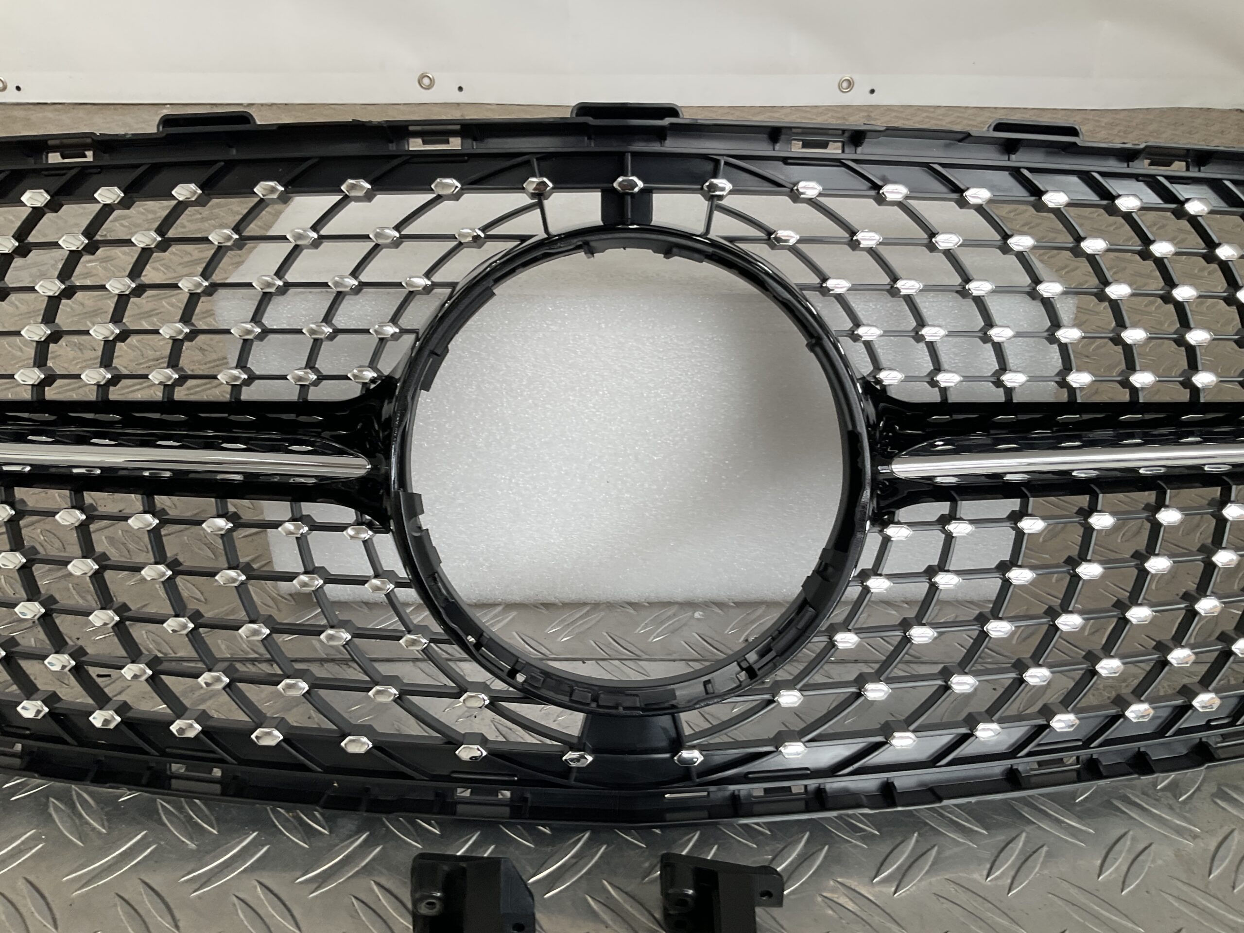 Grill Mercedes GLA Klasse W156 Facelift 16-19 Diamond Grille W156-D