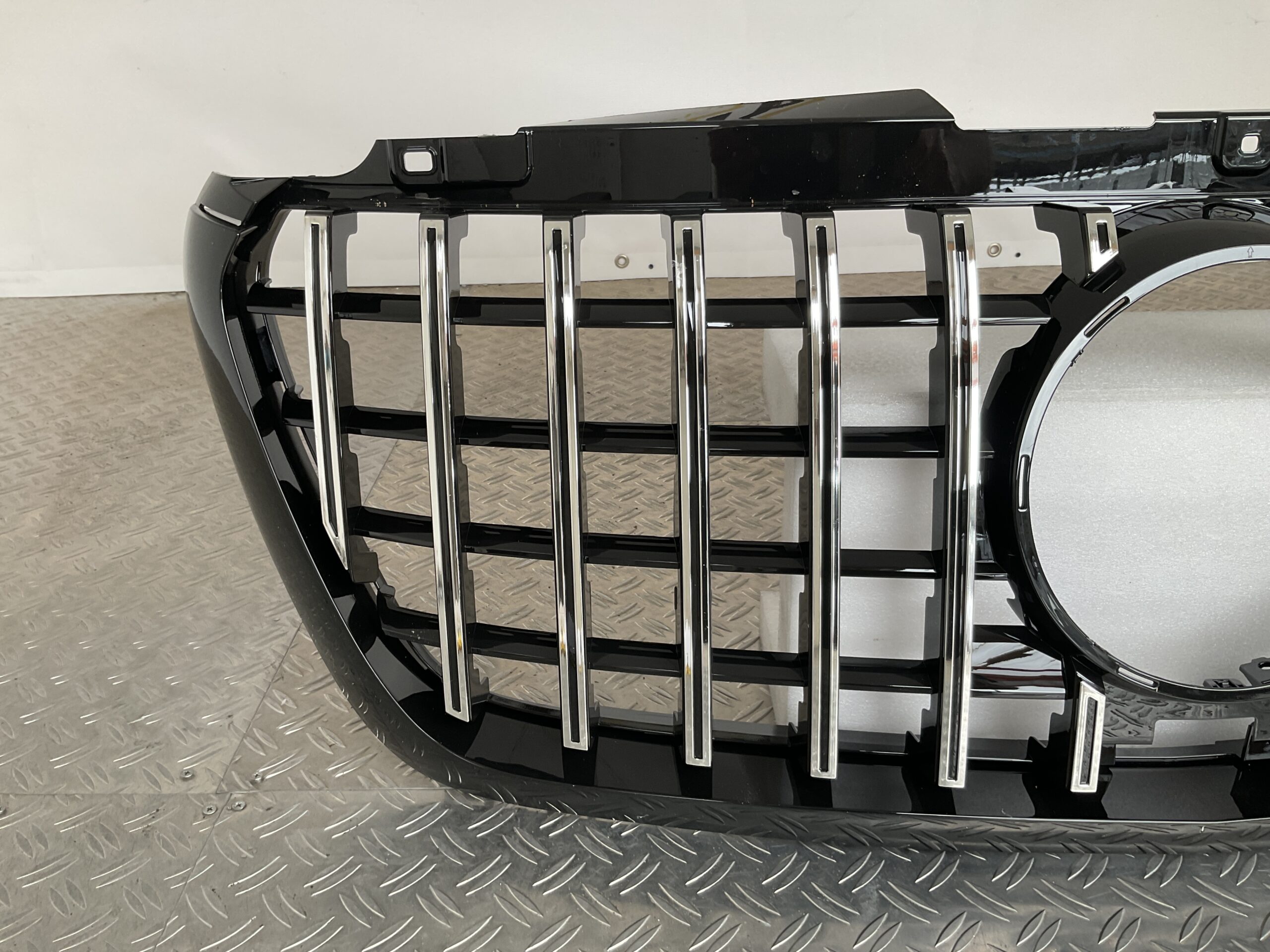 Grill Mercedes Sprinter W907 19-25 GT Panamericana Grille Chrome W907-C