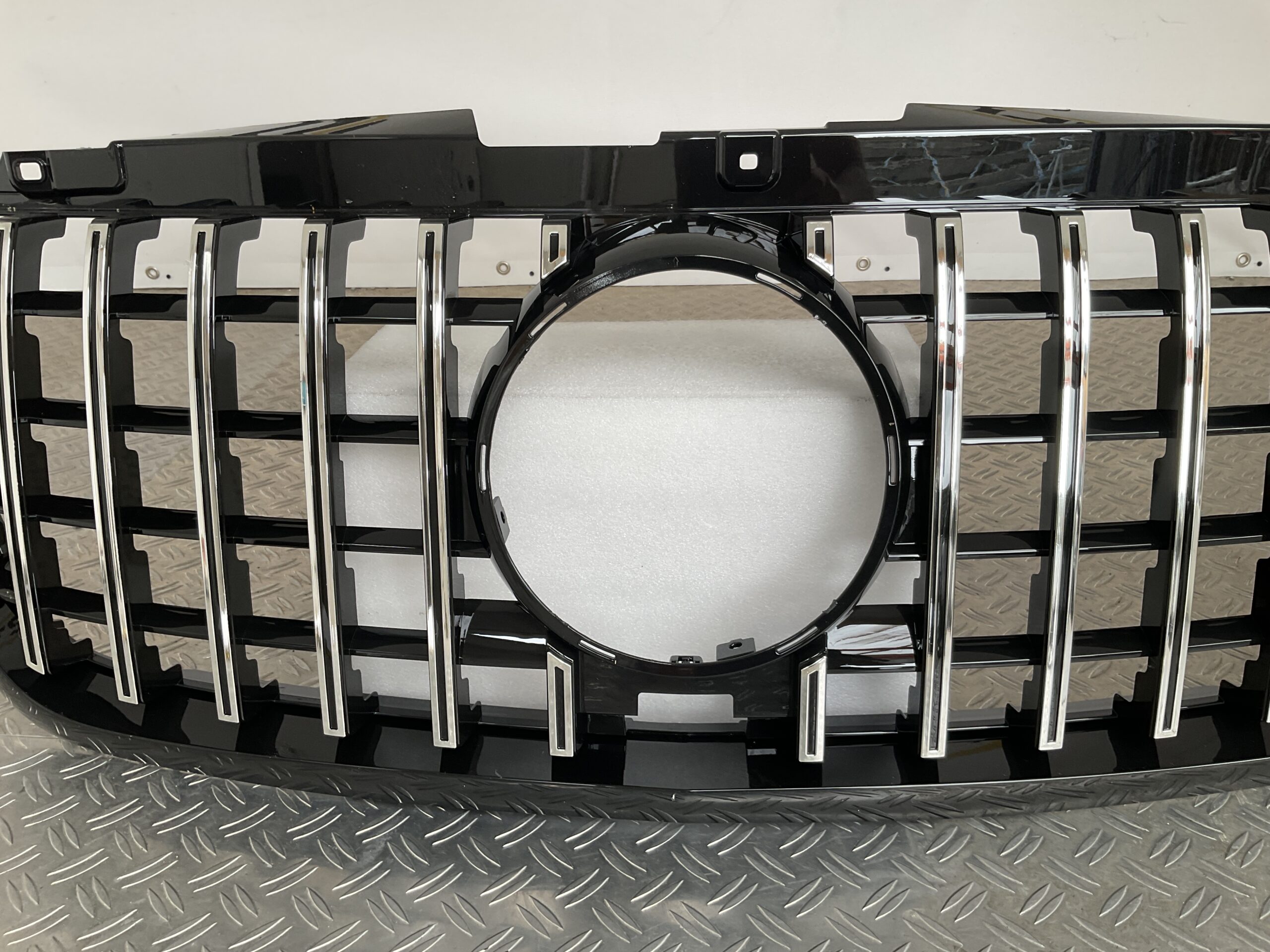 Grill Mercedes Sprinter W907 19-25 GT Panamericana Grille Chrome W907-C