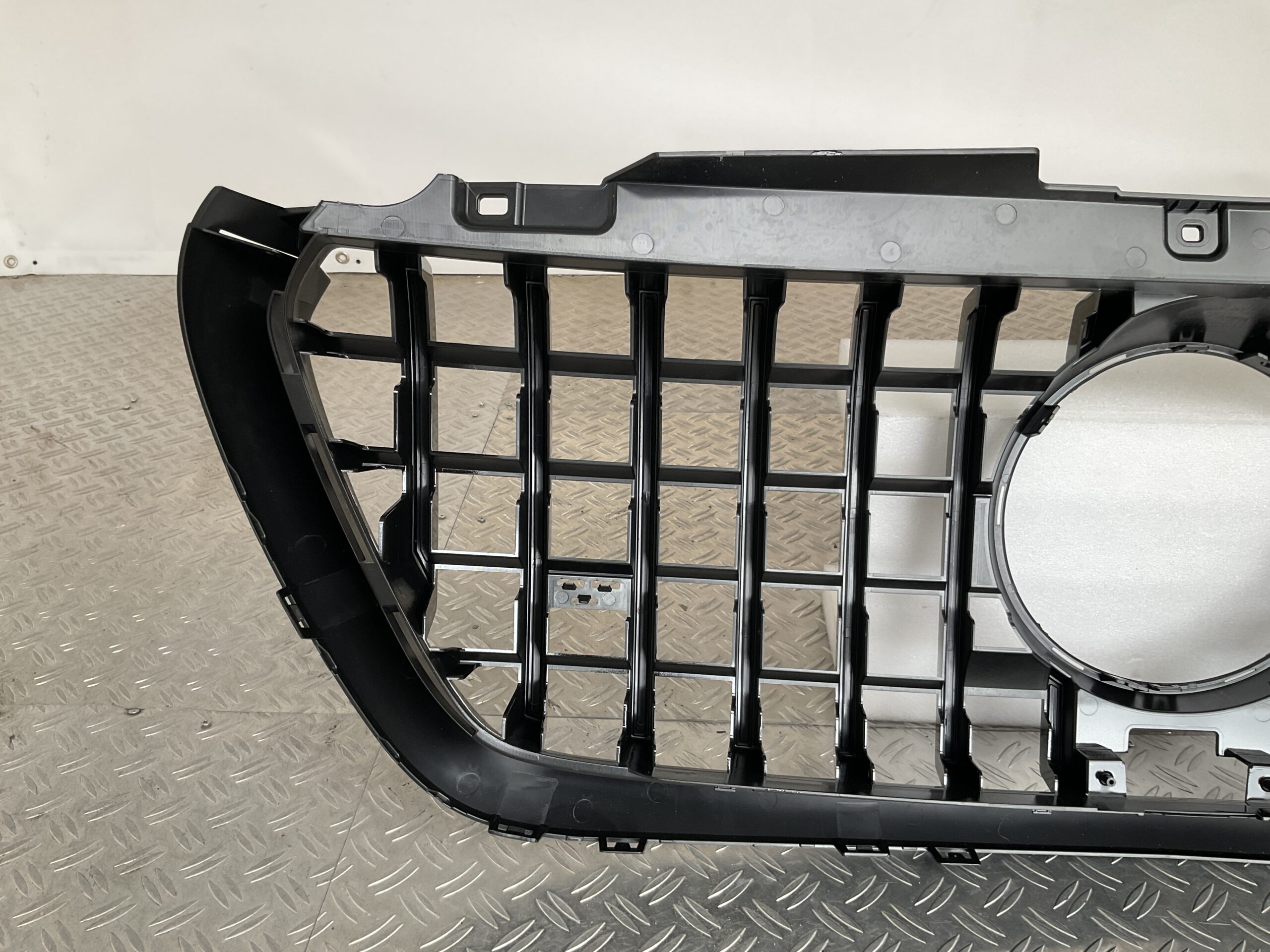 Grill Mercedes Sprinter W907 19-25 GT Panamericana Grille Chrome W907-C