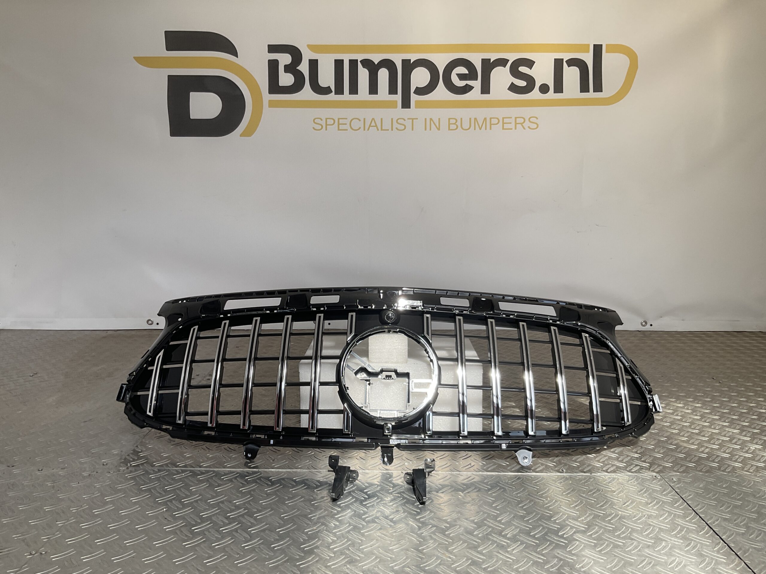 Grill Mercedes GLA Klasse H247 GT Panamericana Grille Camera Chrome H247-C