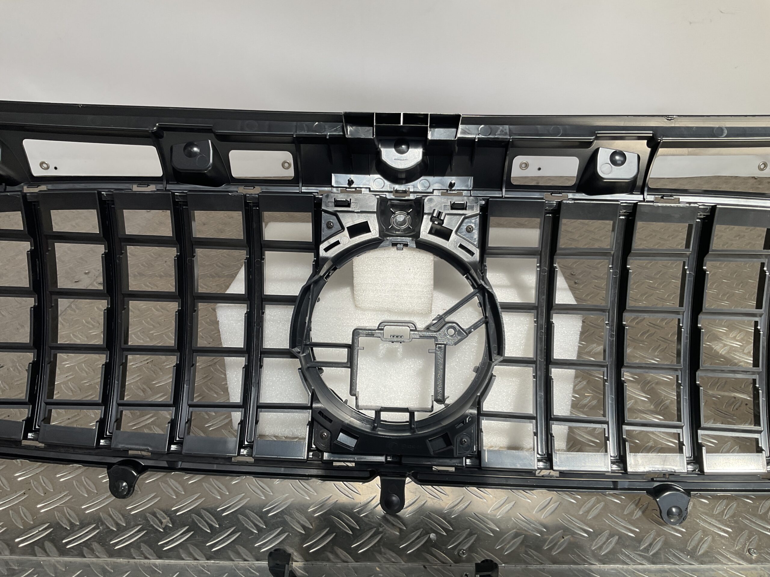 Grill Mercedes GLA Klasse H247 GT Panamericana Grille Camera Chrome H247-C