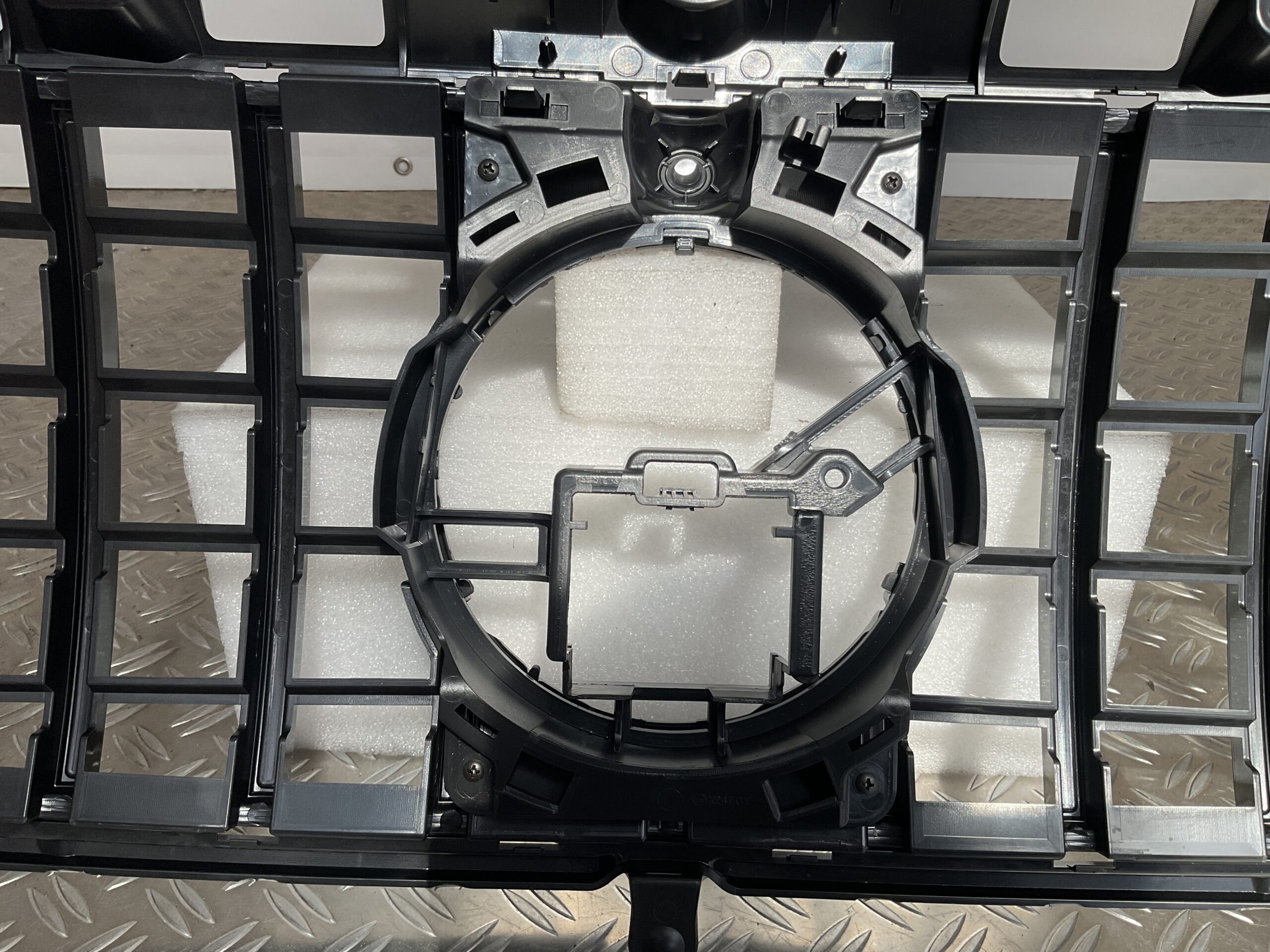 Grill Mercedes GLA Klasse H247 GT Panamericana Grille Camera Chrome H247-C