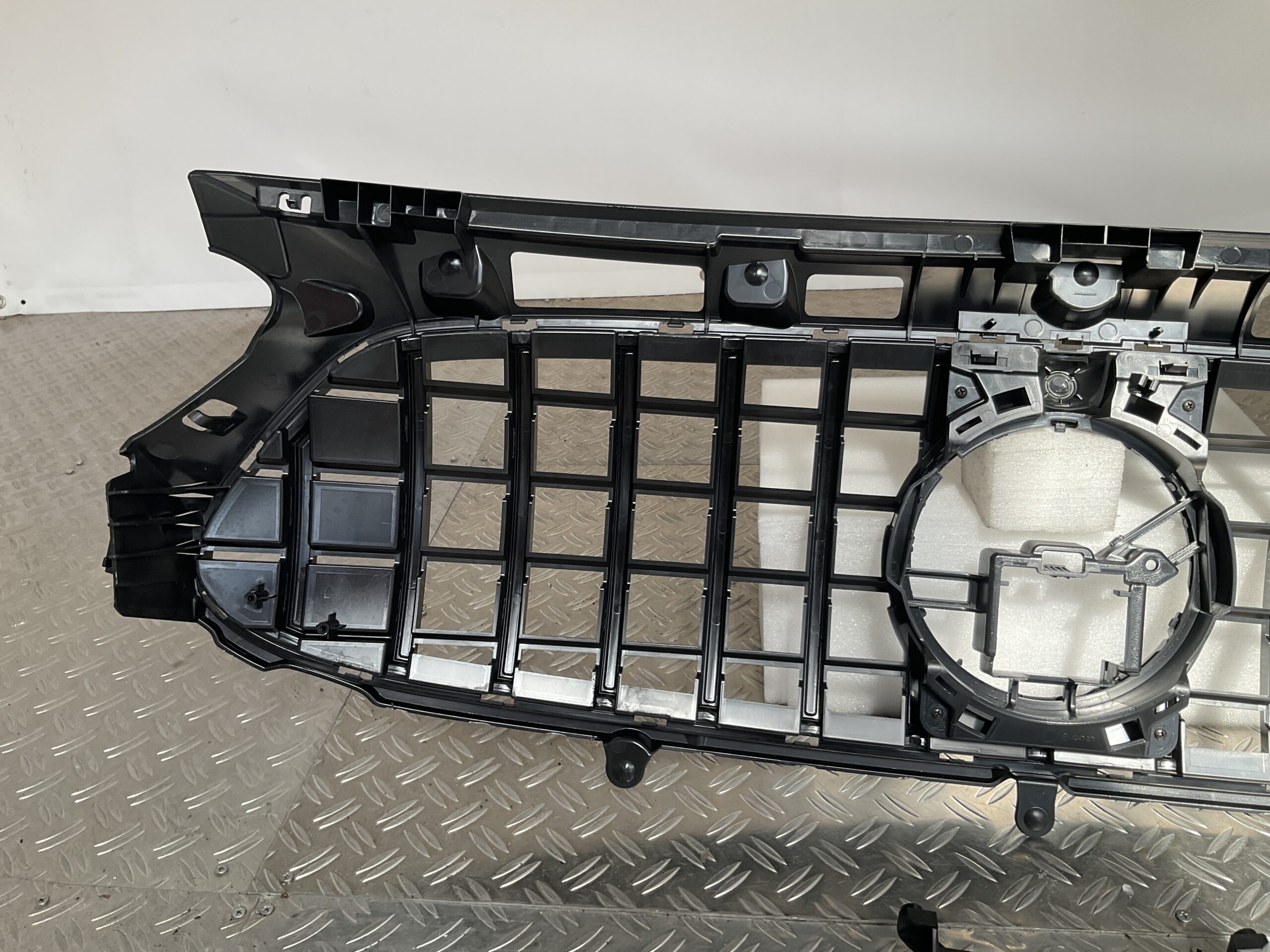 Grill Mercedes GLA Klasse H247 GT Panamericana Grille Camera Zwart H247-B