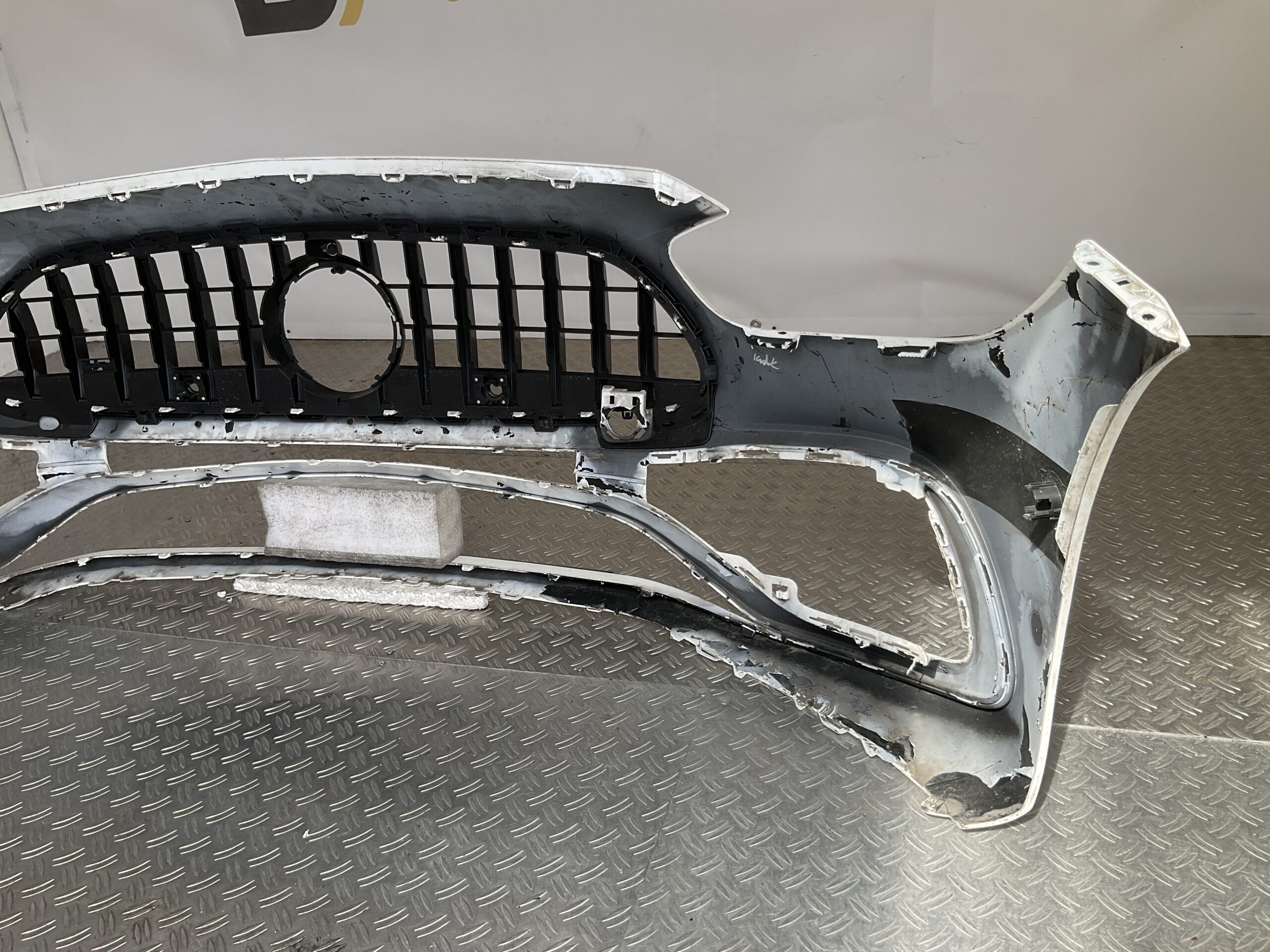 Bumper Mercedes C Klasse W206 AMG 22-25 pdc A2068858401 Voorbumper 1-A4-14729z