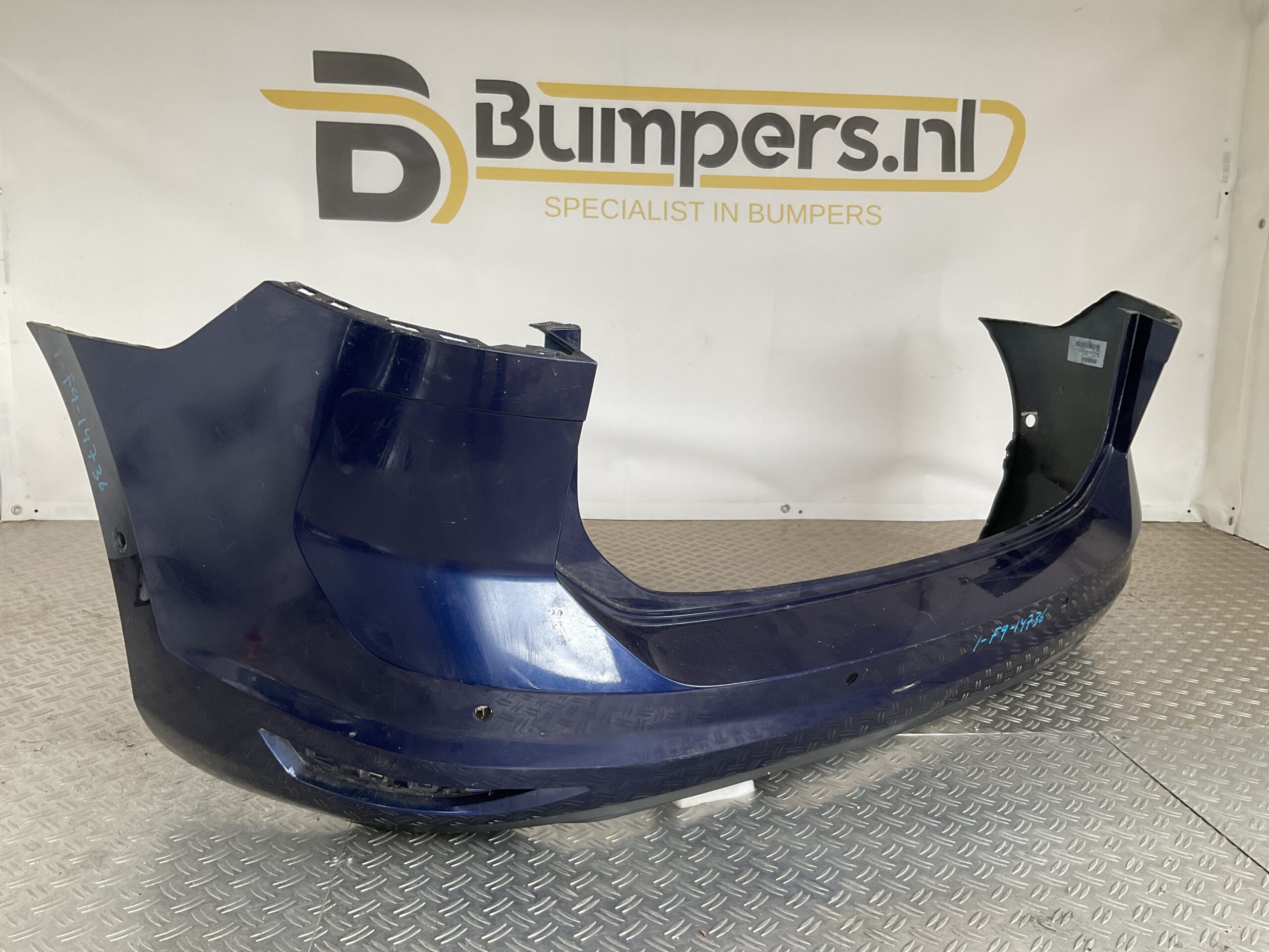 Bumper Volkswagen Touran 5TA III 15-18 5TA807421AB Achterbumper 1-F9-14736z